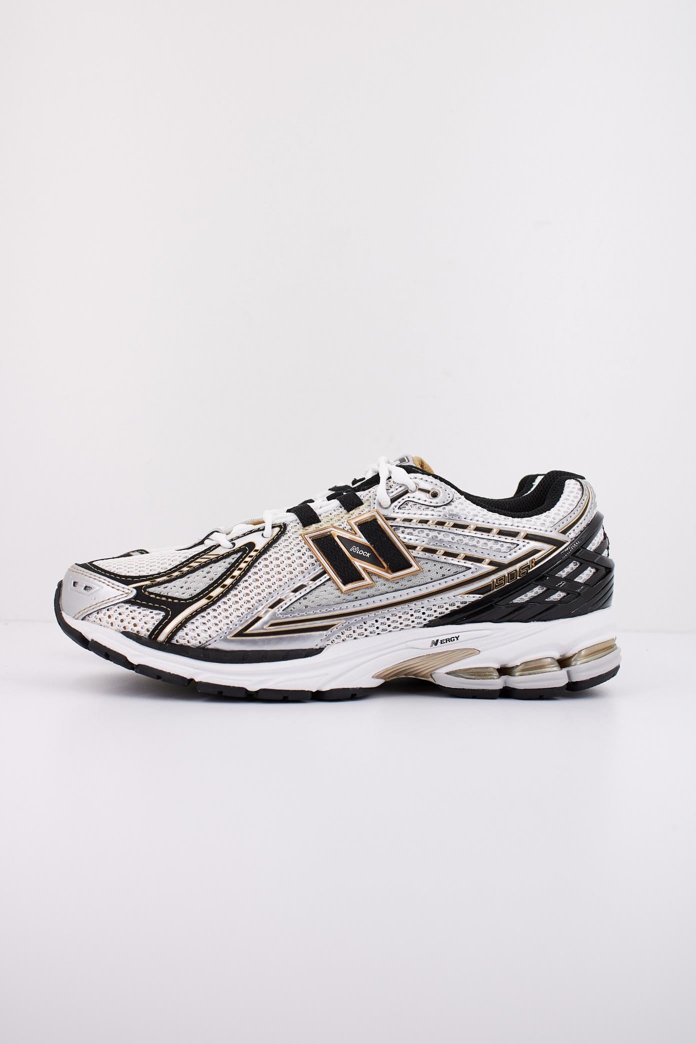 NEW BALANCE M en color BLANCO  (1)