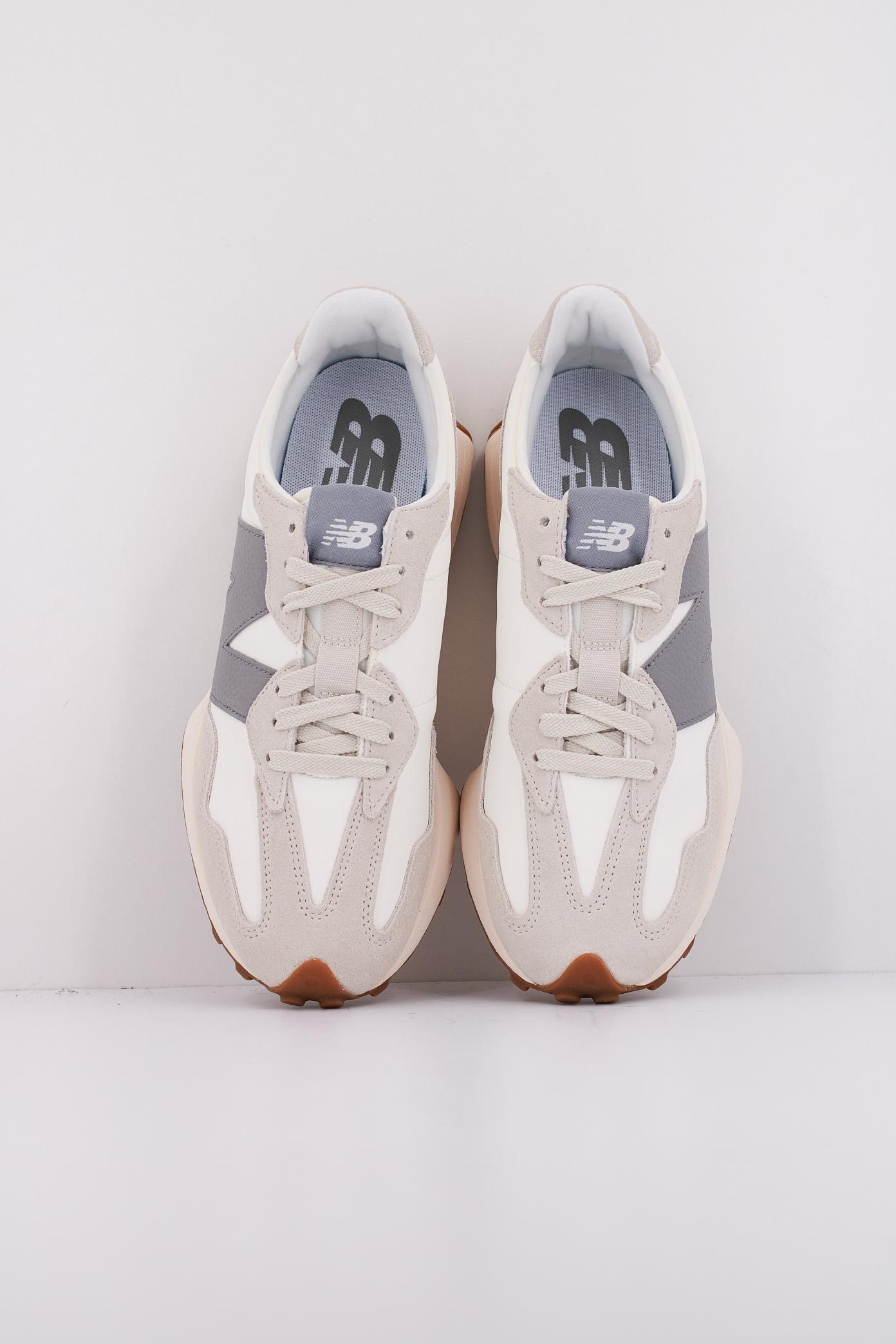 NEW BALANCE U LT en color BLANCO  (3)