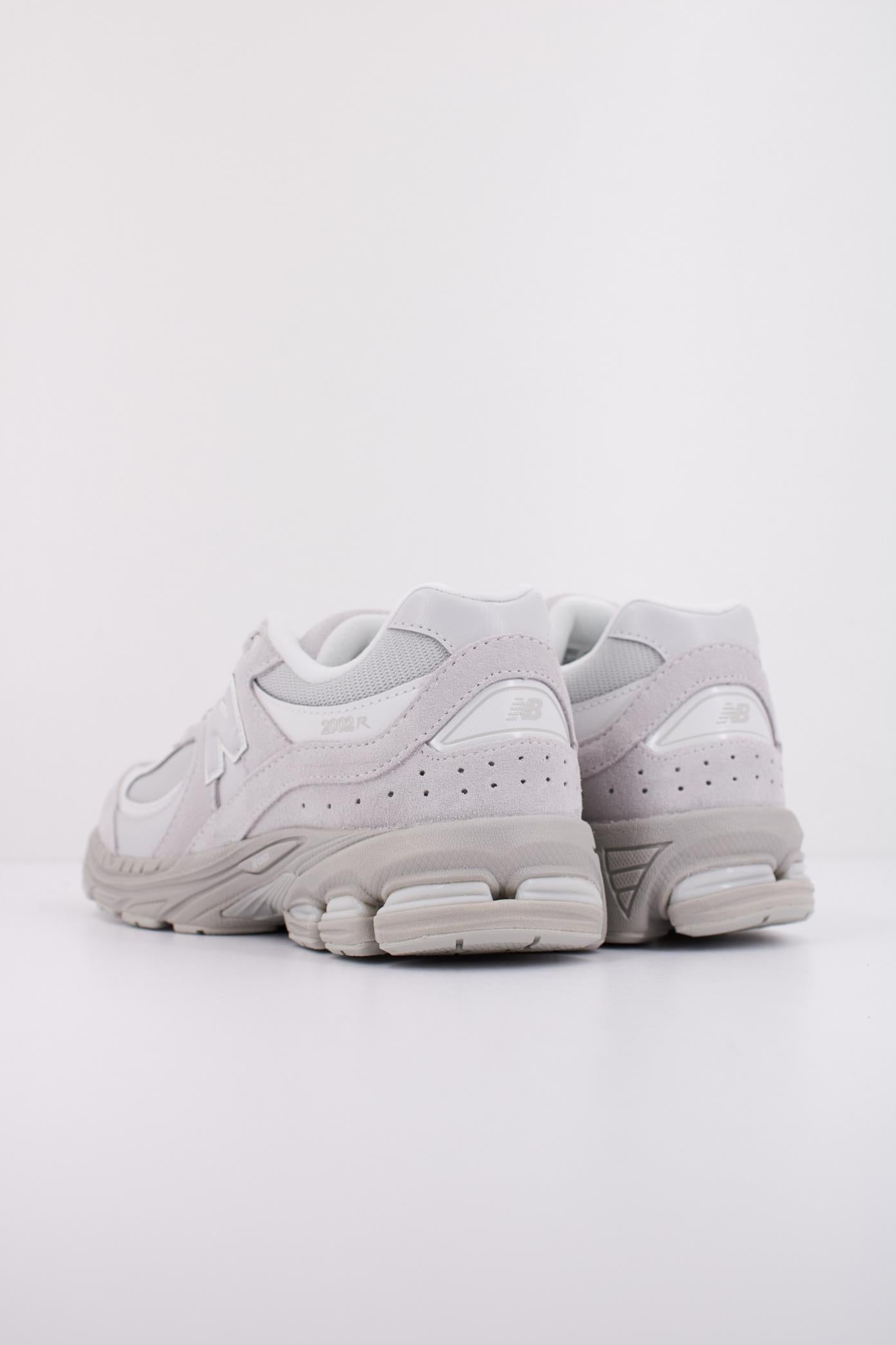 NEW BALANCE GC en color GRIS  (4)