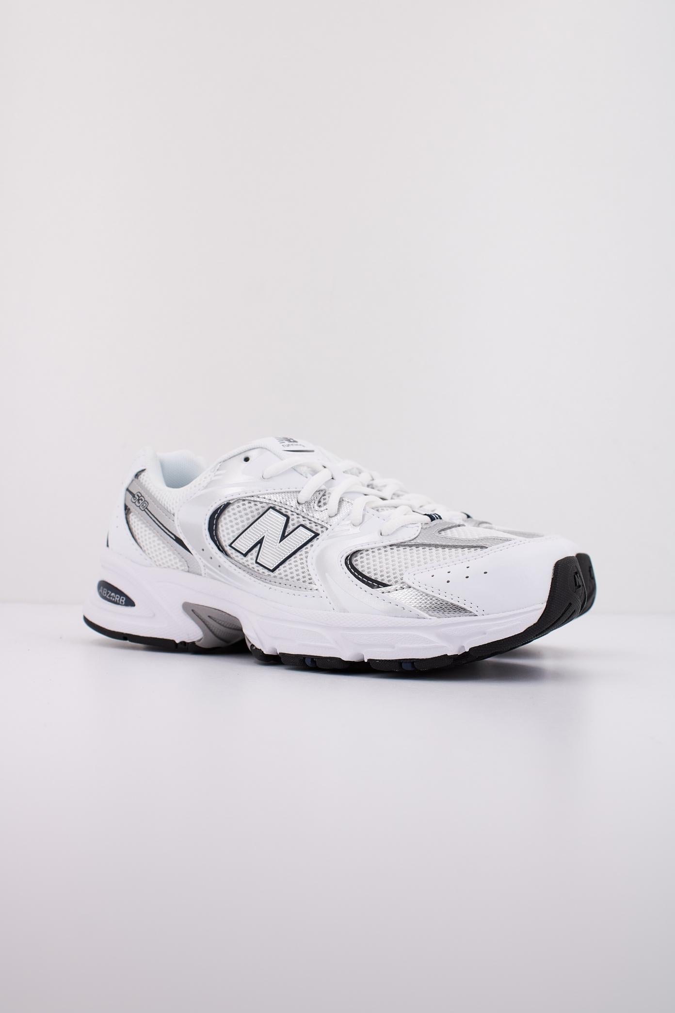 NEW BALANCE GR SB en color BLANCO  (2)