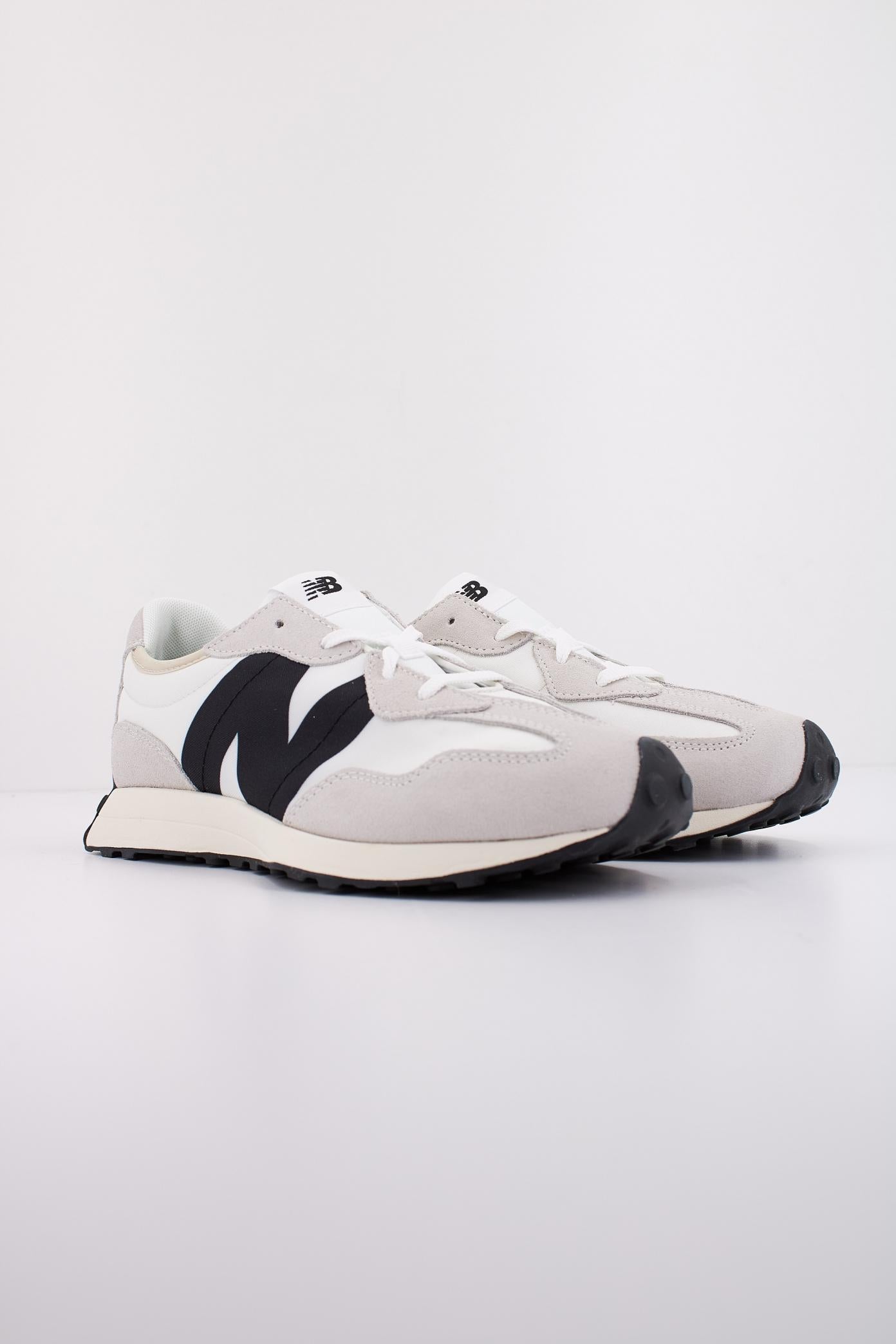 NEW BALANCE GS FE  en color BLANCO  (2)