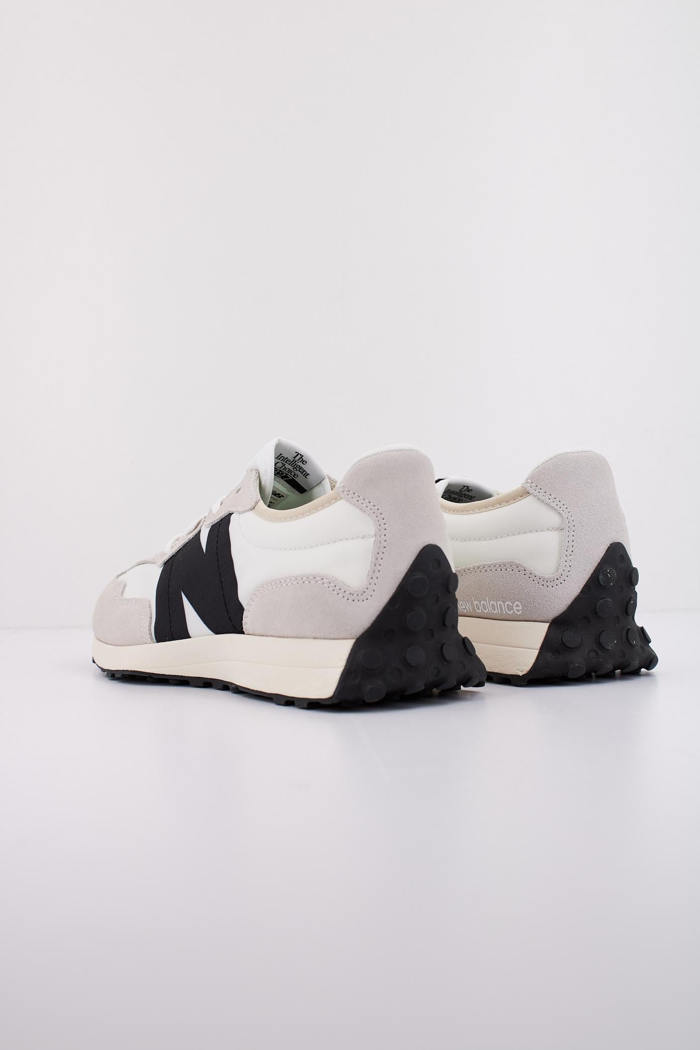 NEW BALANCE GS FE  en color BLANCO  (4)