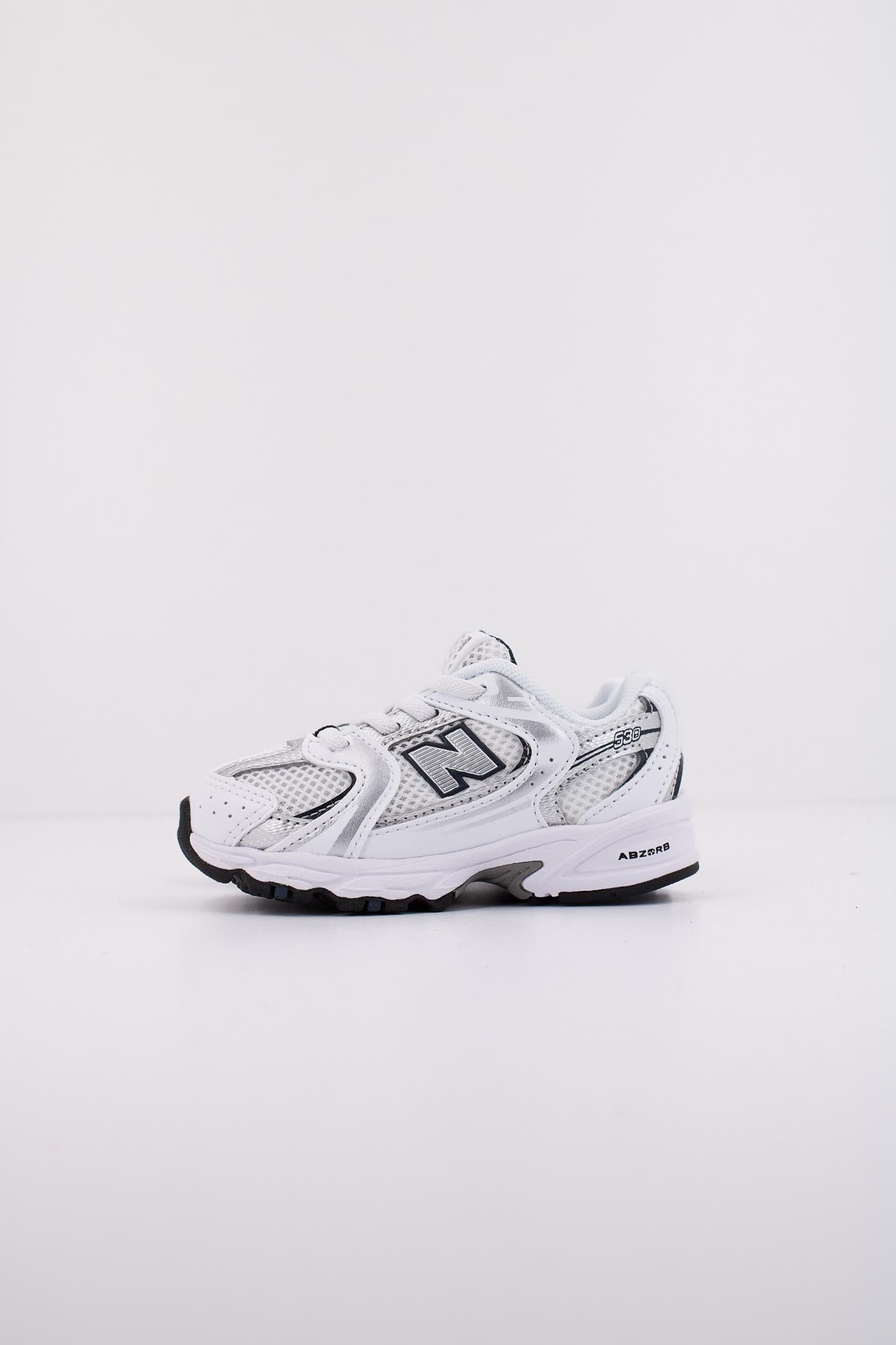 NEW BALANCE IZ SB KIDS en color BLANCO  (1)