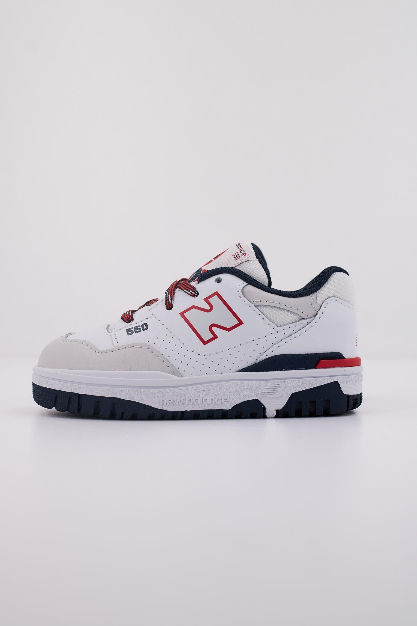 NEW BALANCE FW KIDS COURT en color BLANCO  (1)