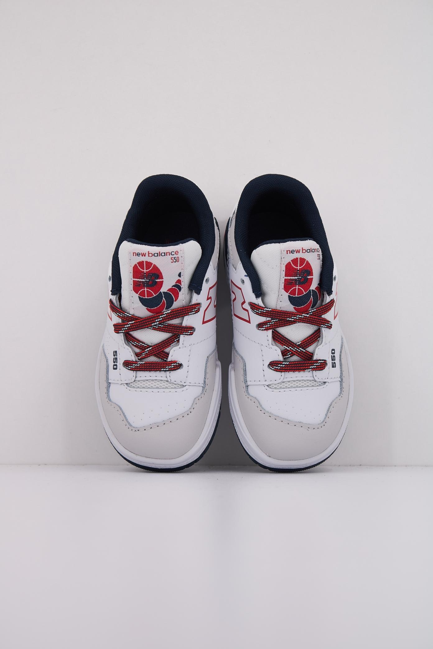 NEW BALANCE FW KIDS COURT en color BLANCO  (3)