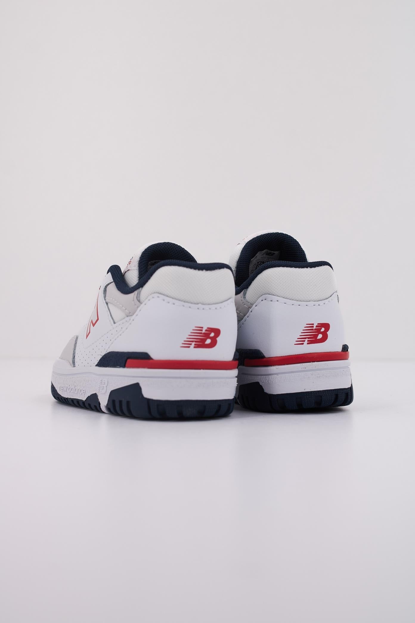 NEW BALANCE FW KIDS COURT en color BLANCO  (4)