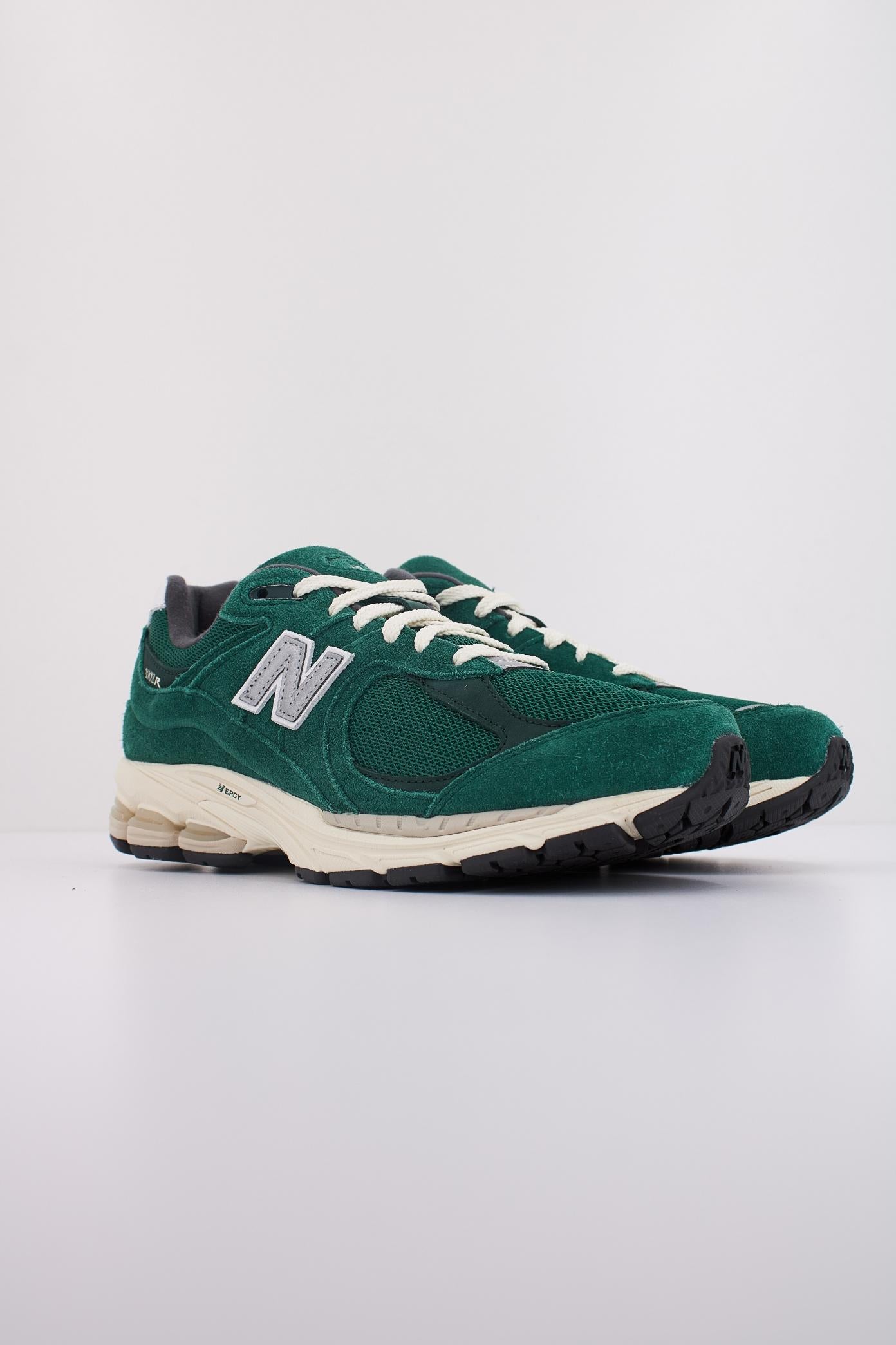 NEW BALANCE M  en color VERDE  (2)
