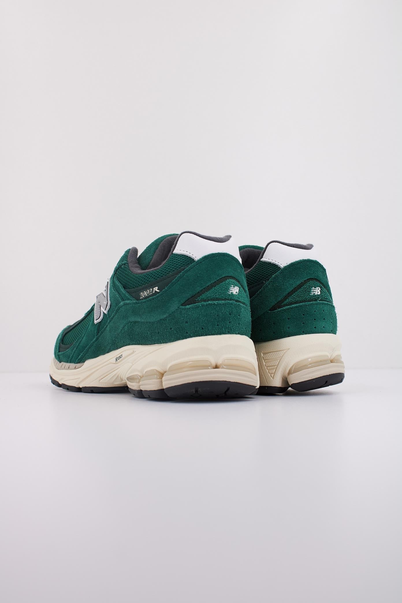NEW BALANCE M  en color VERDE  (4)