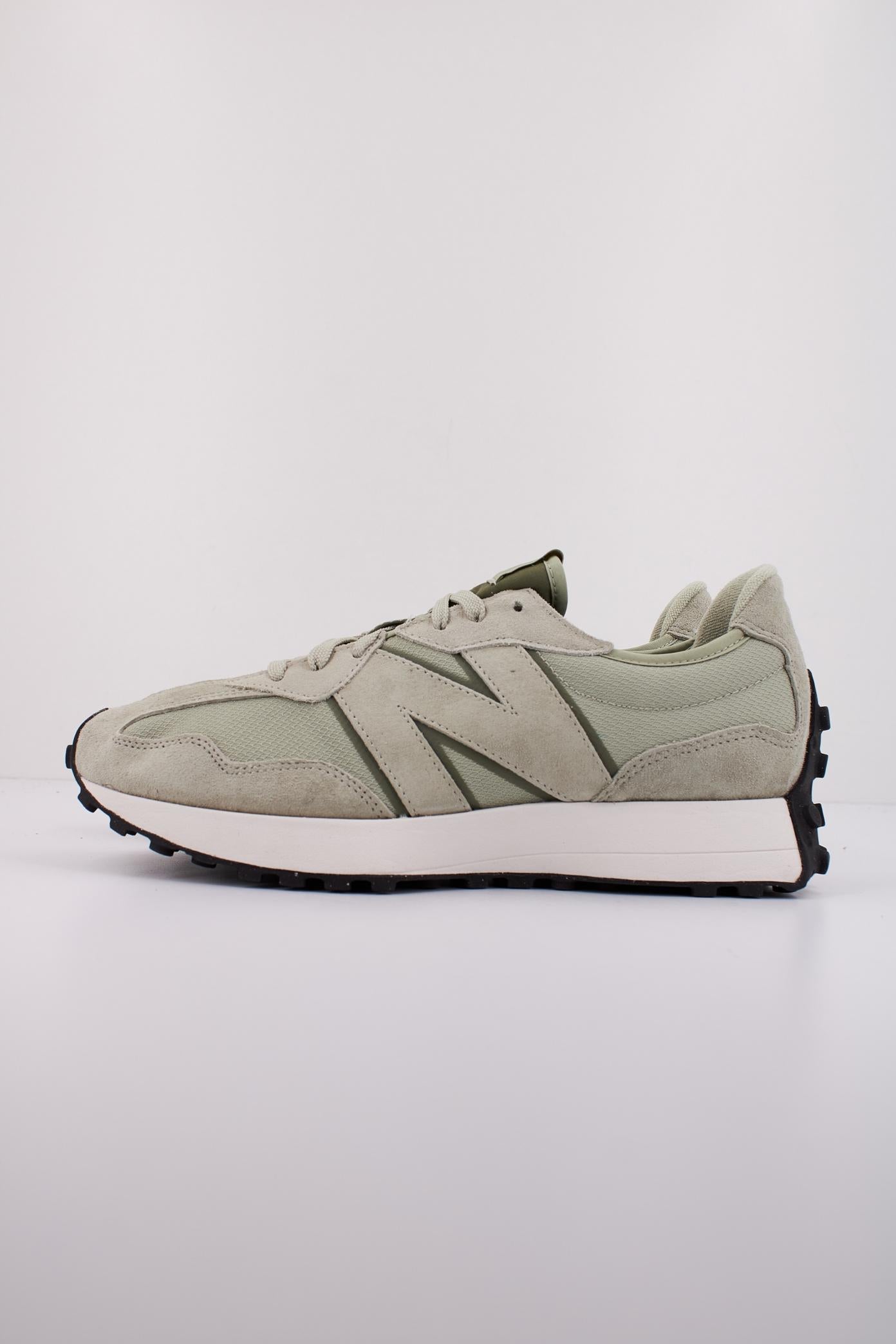 NEW BALANCE U SWC en color VERDE  (1)