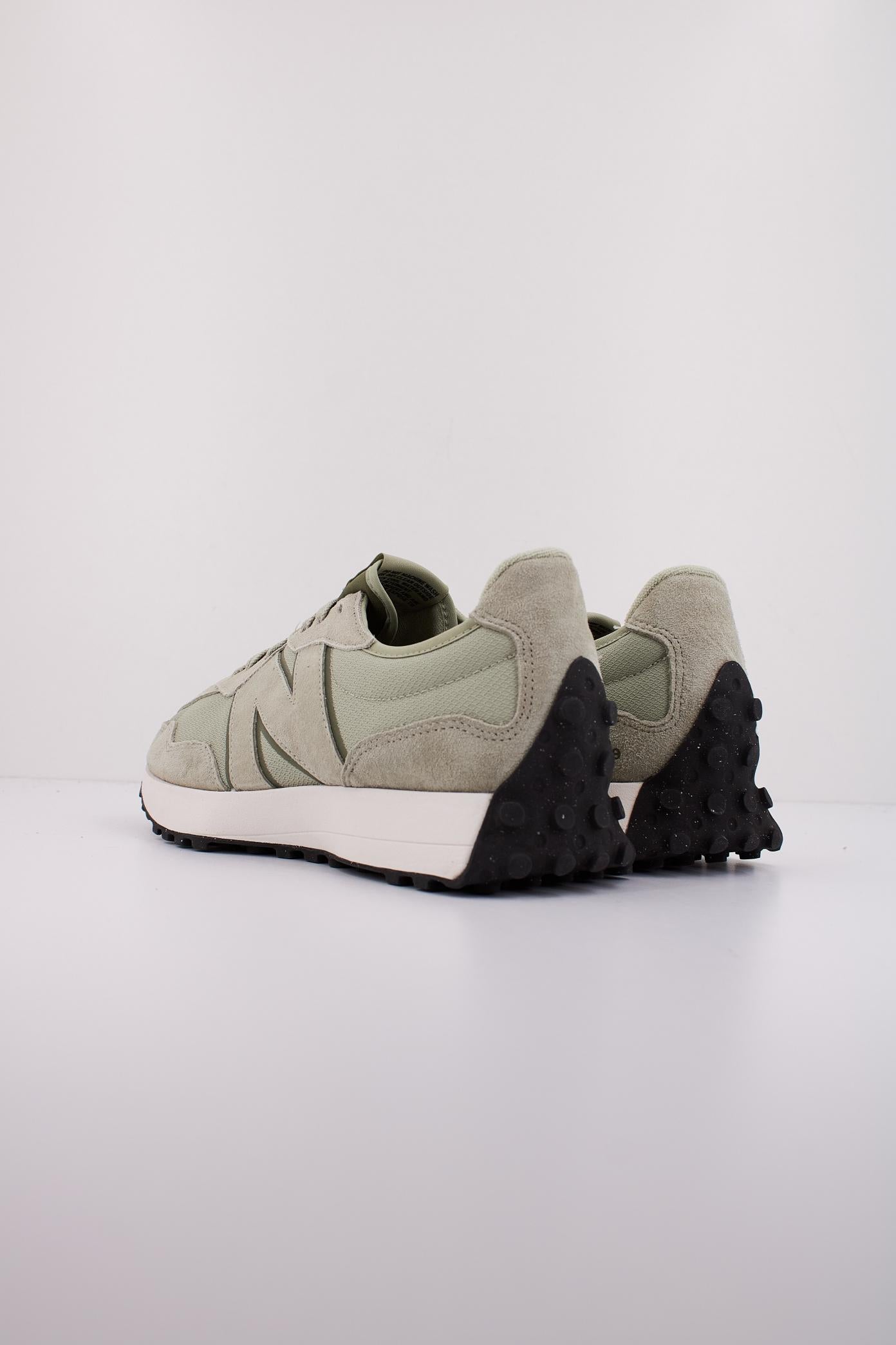 NEW BALANCE U SWC en color VERDE  (4)