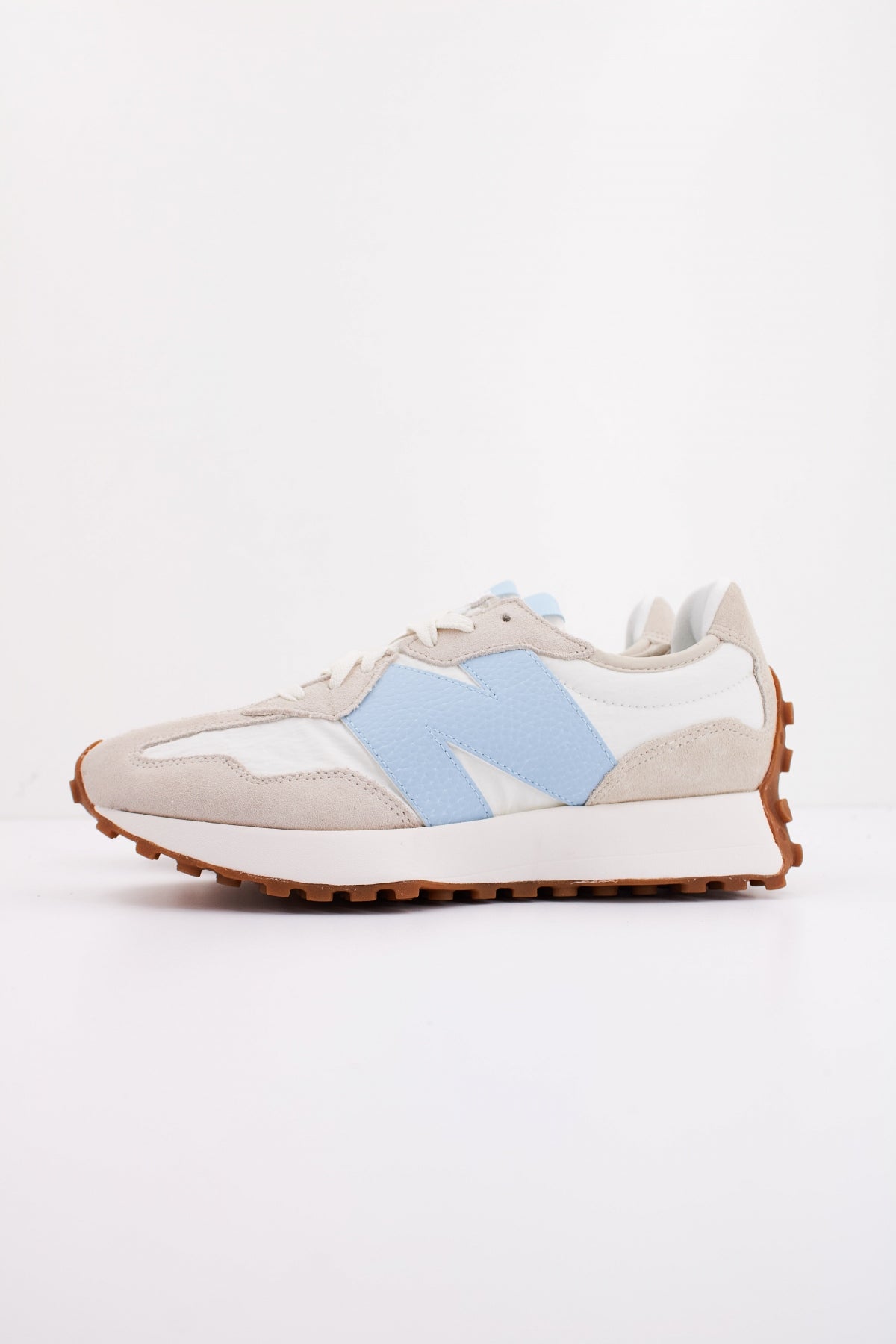 NEW BALANCE WS FTA  en color BEIS  (1)