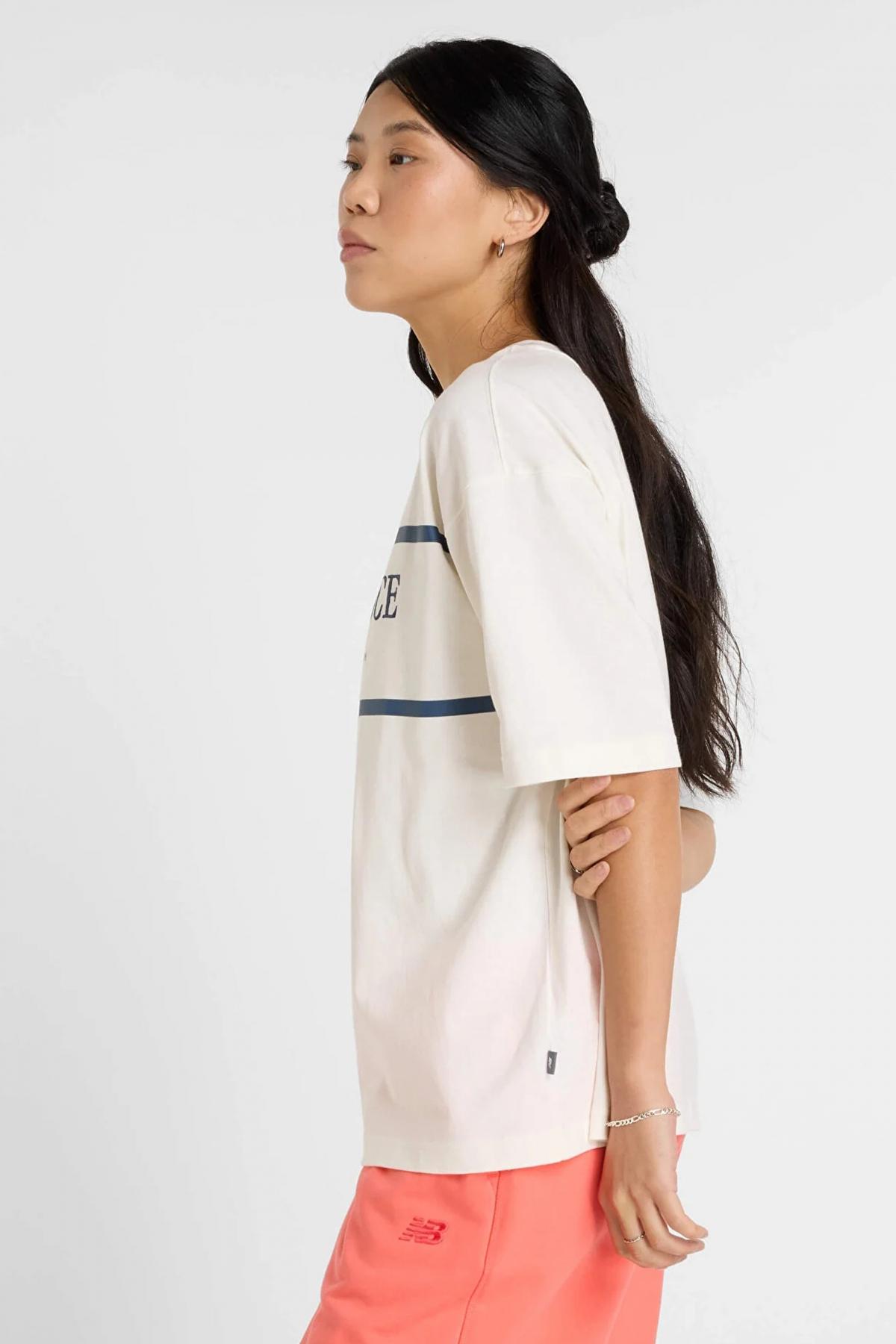 NEW BALANCE ATHLETICS NAUTICAL T-SHIRT en color BLANCO  (2)