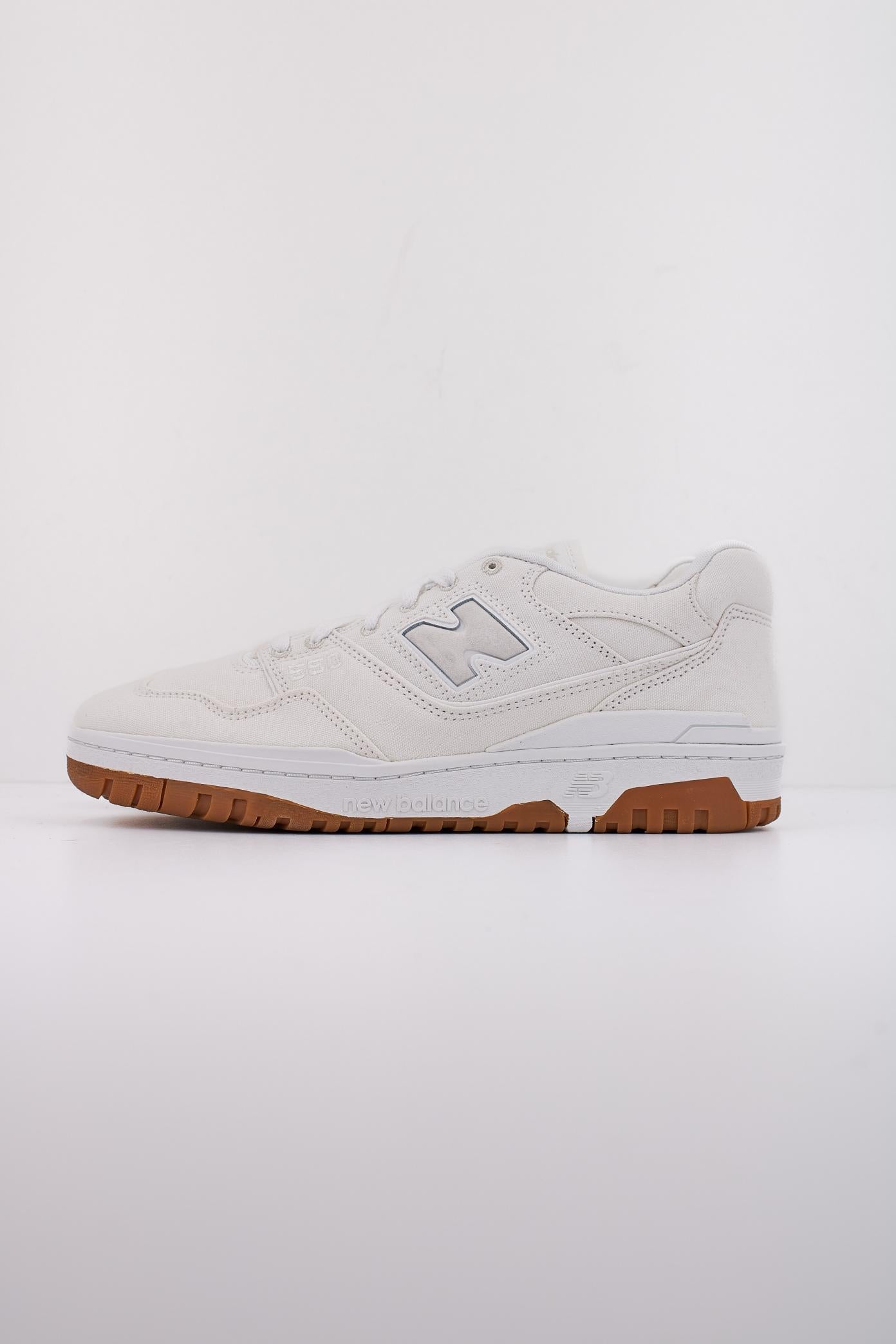 NEW BALANCE  en color BLANCO  (1)