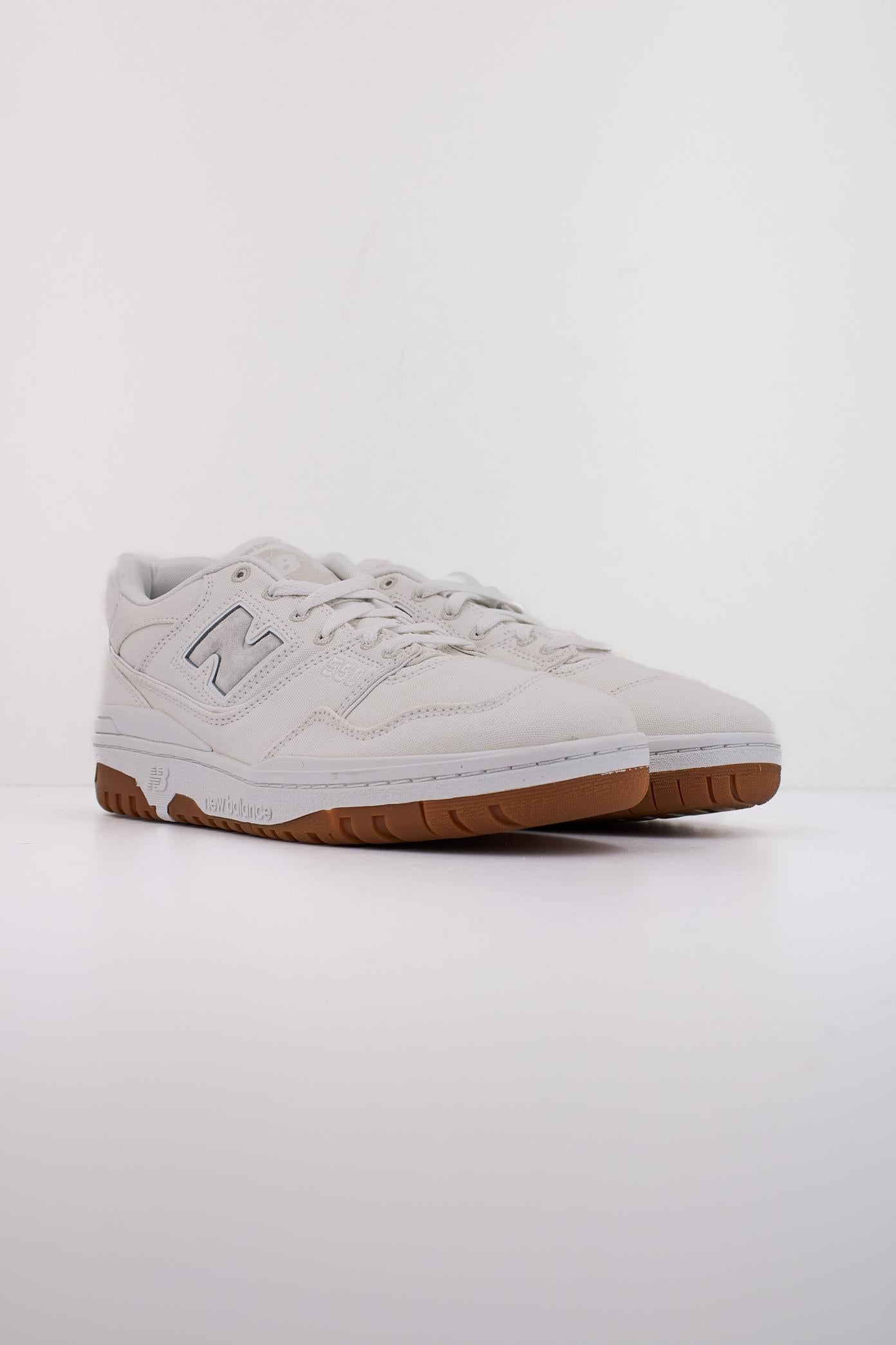 NEW BALANCE  en color BLANCO  (2)