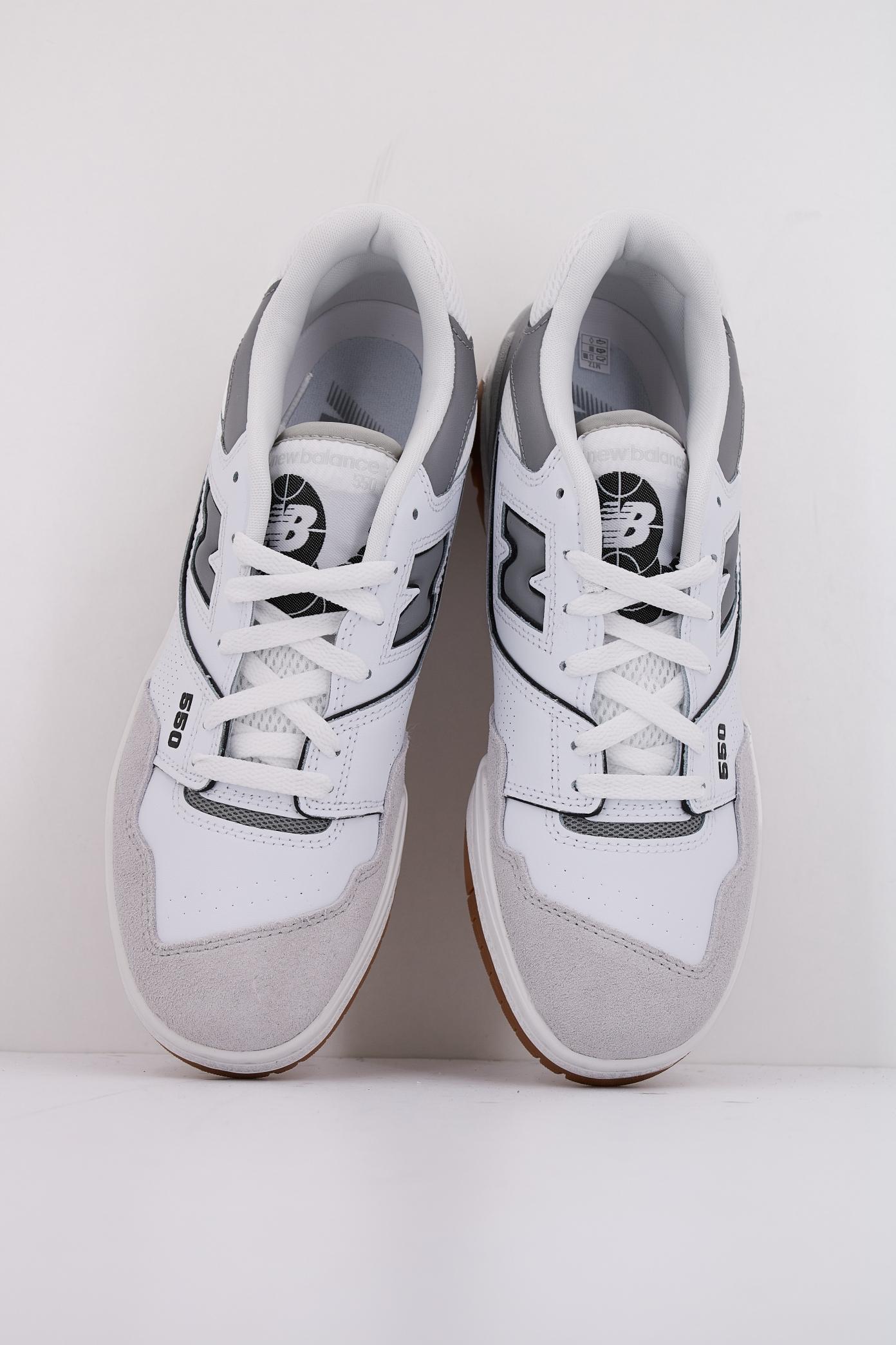 NEW BALANCE BB ESC  en color BLANCO  (3)