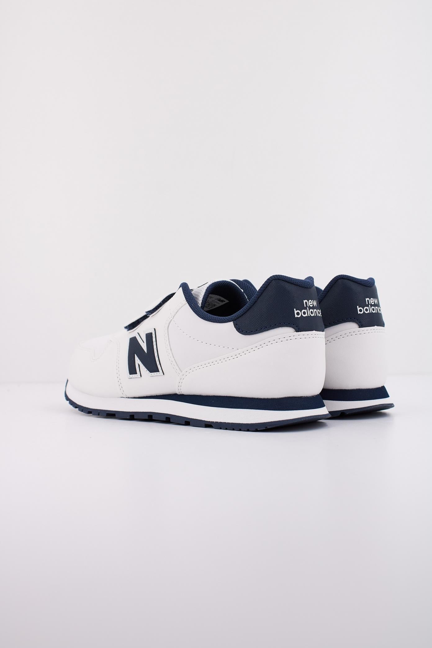 NEW BALANCE GV  en color BLANCO  (4)