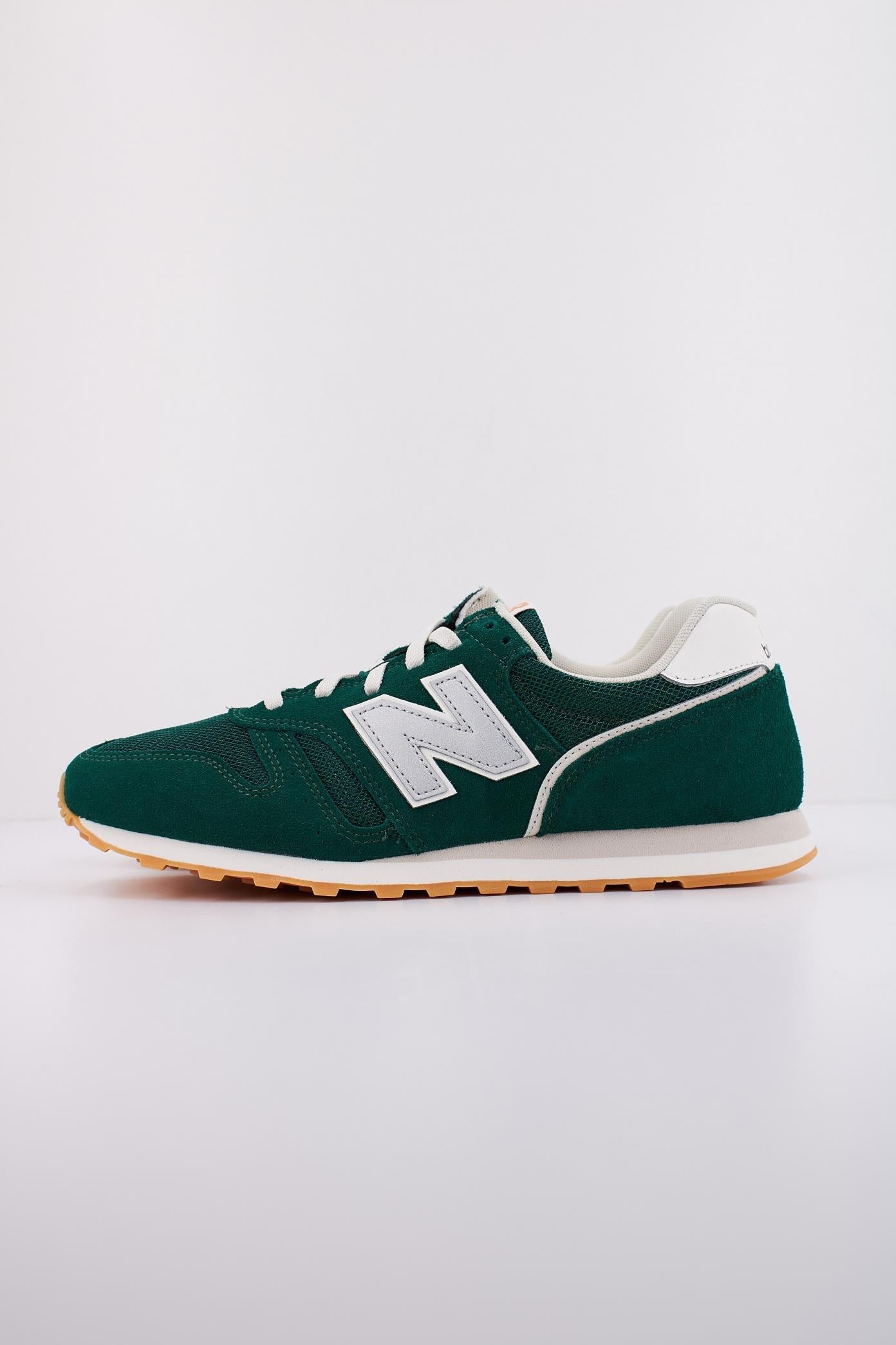 NEW BALANCE ML  en color VERDE  (1)