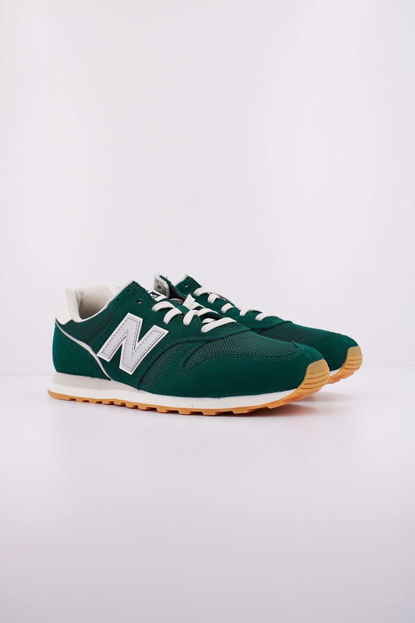 NEW BALANCE ML  en color VERDE  (2)