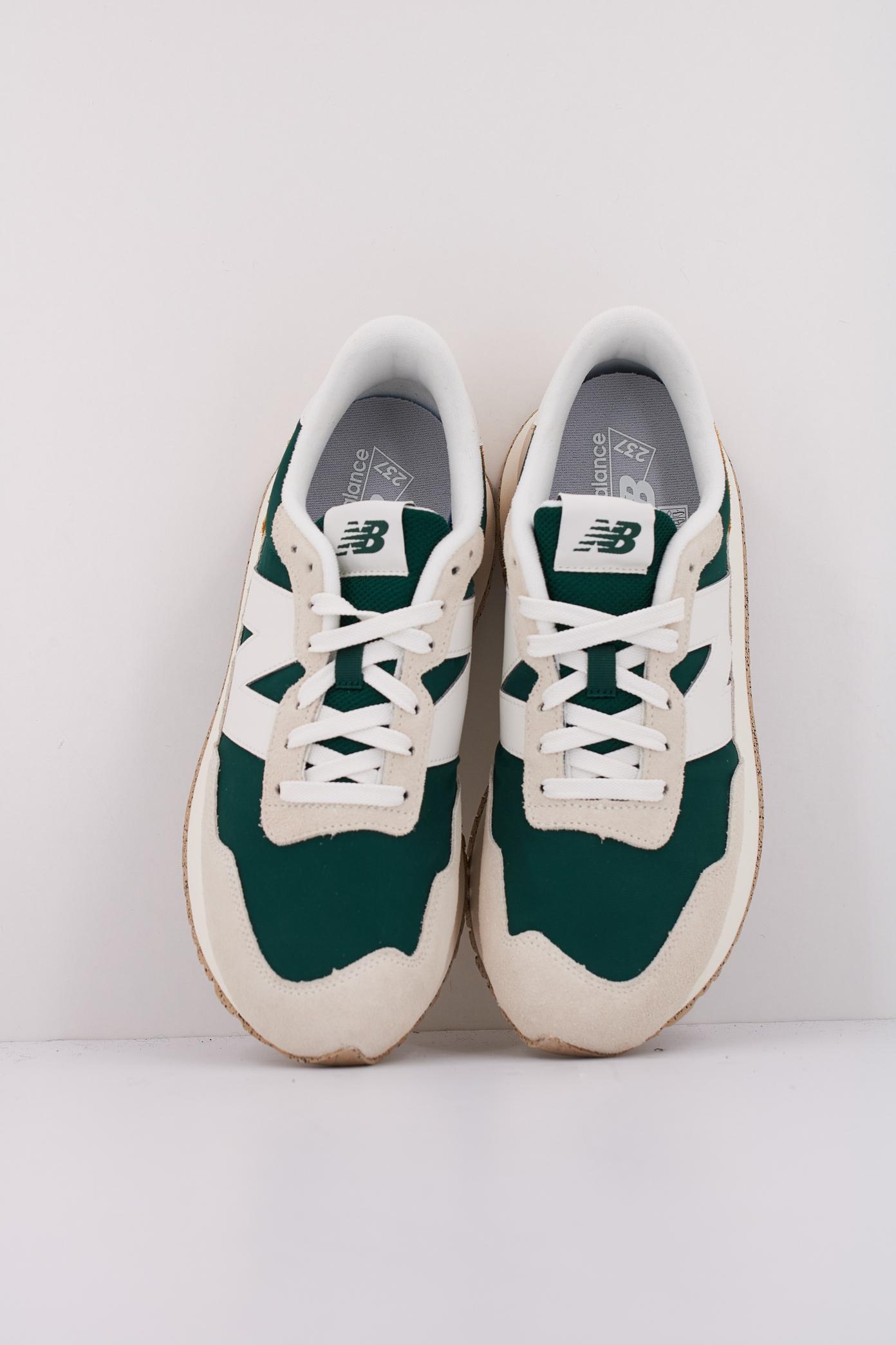 NEW BALANCE MS en color VERDE  (3)
