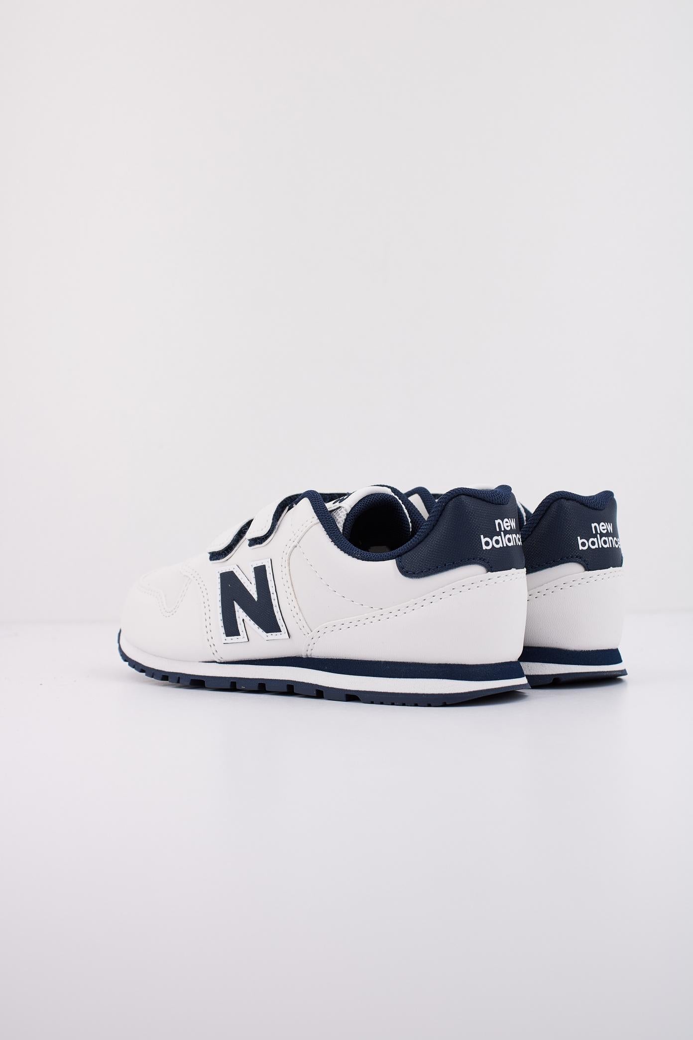 NEW BALANCE PV WN en color BLANCO  (4)