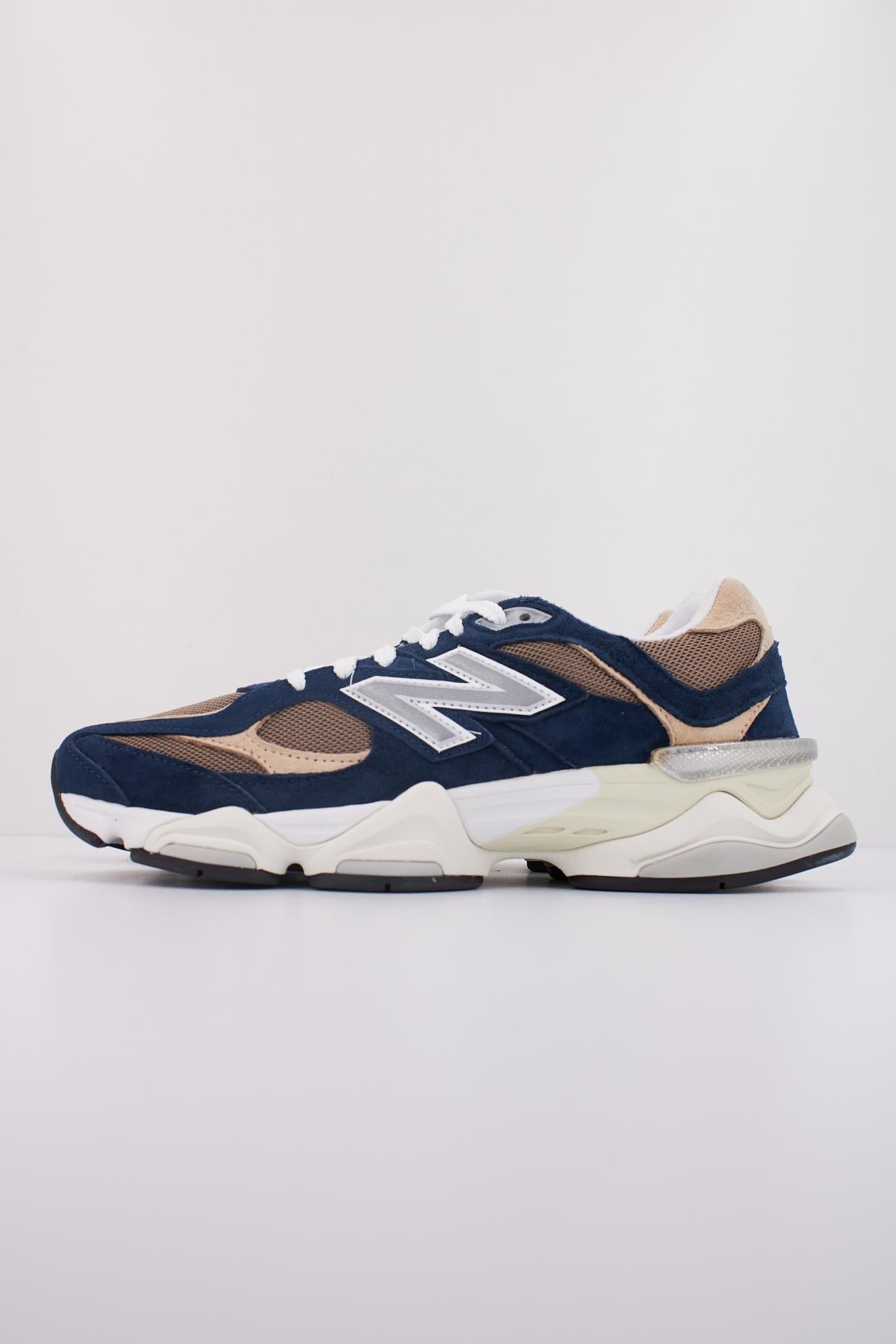 NEW BALANCE U  en color AZUL  (1)