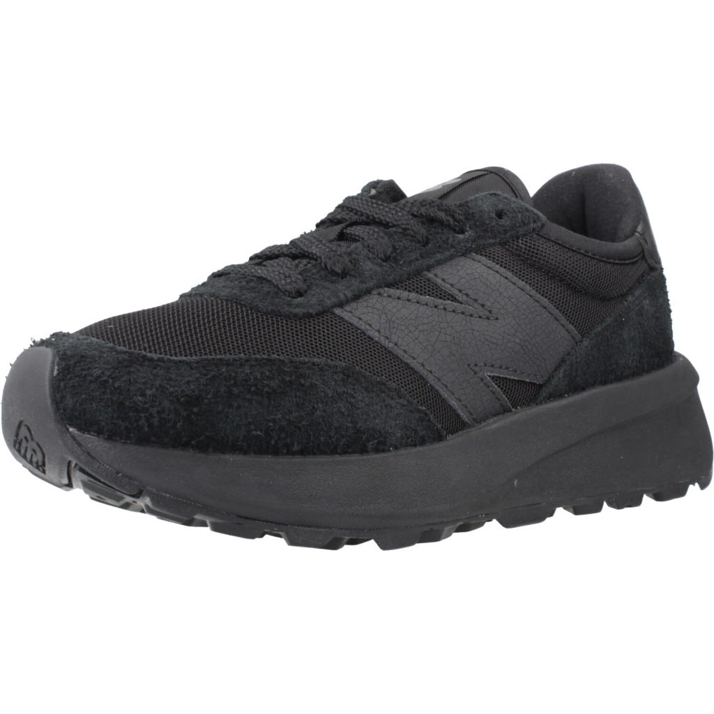 NEW BALANCE U en color NEGRO  (1)
