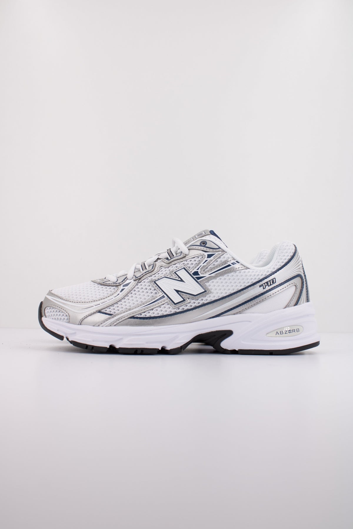 NEW BALANCE U en color BLANCO  (1)