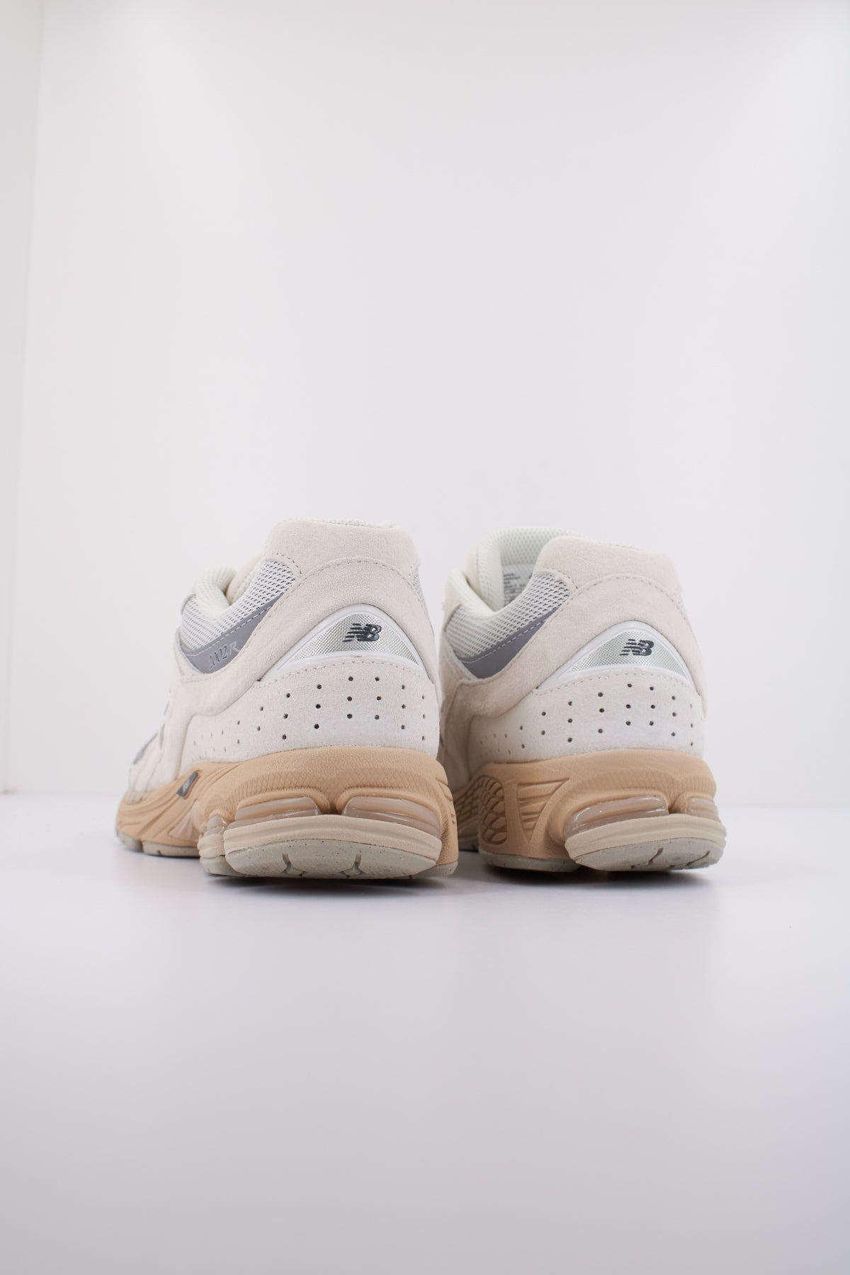 NEW BALANCE U en color BLANCO  (4)