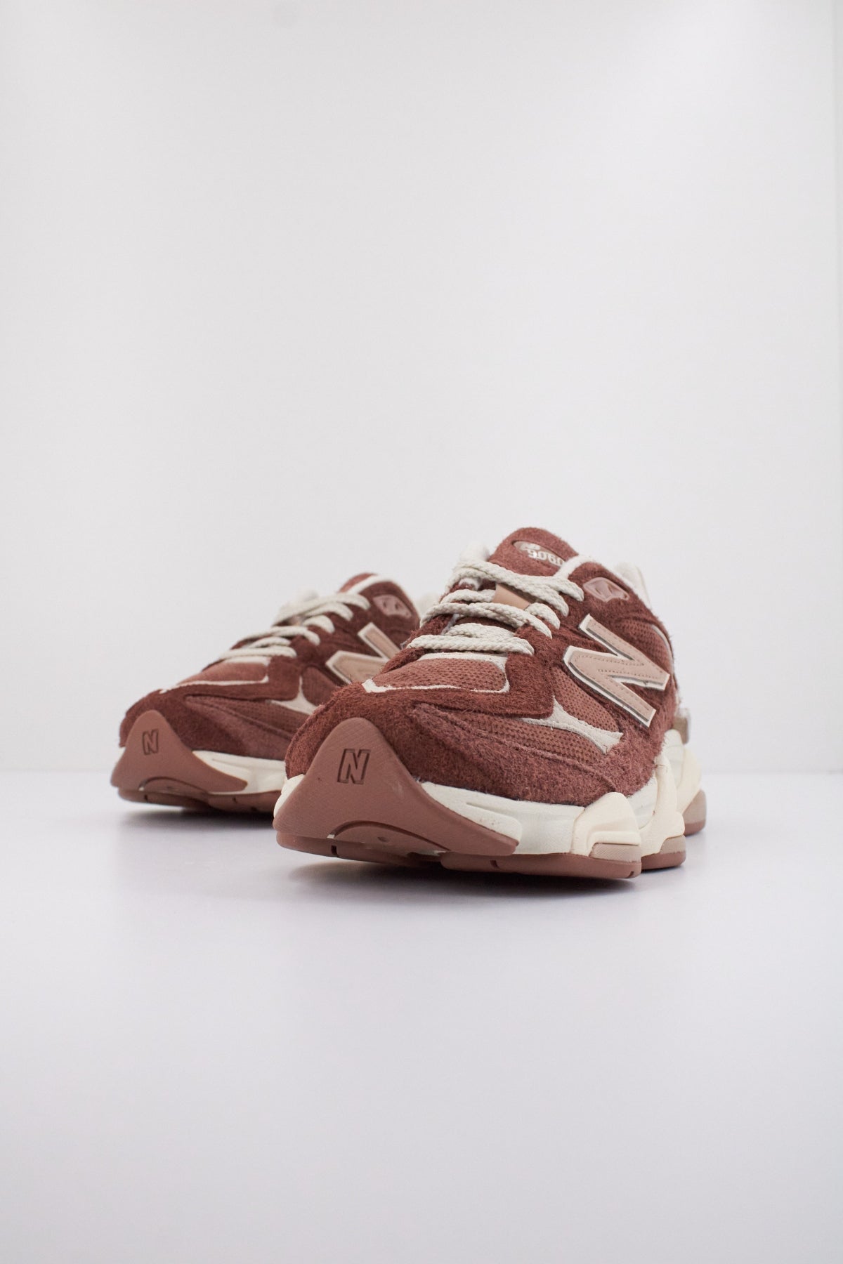 NEW BALANCE U CCC en color MARRON  (2)