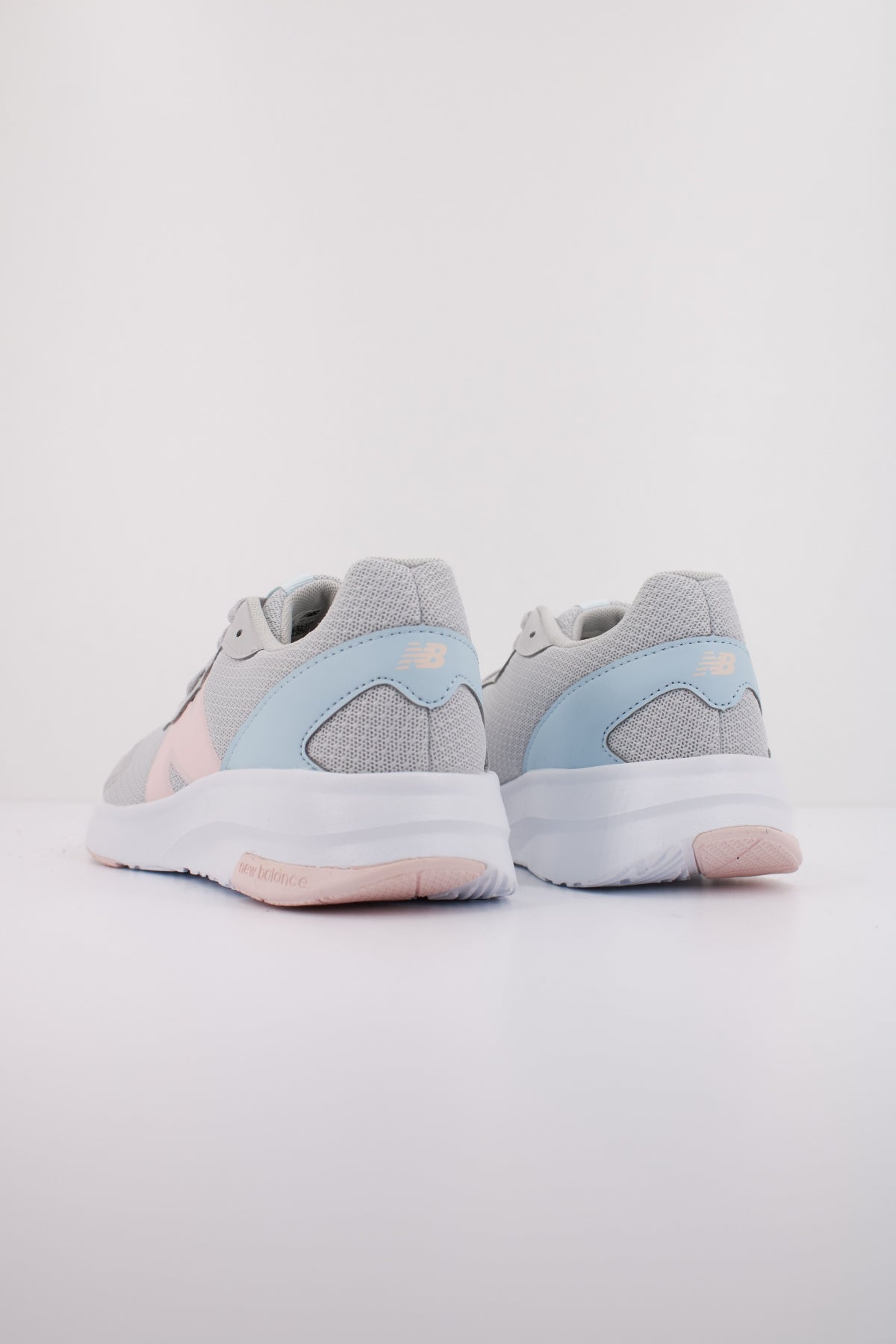 NEW BALANCE GK en color GRIS  (4)