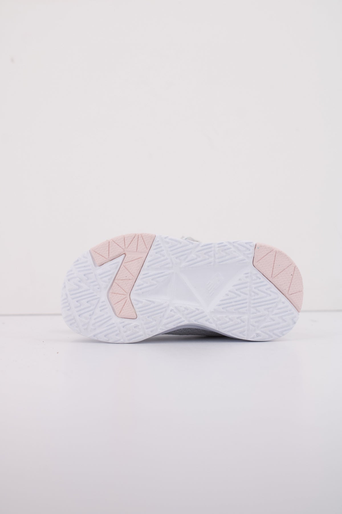 NEW BALANCE IT en color GRIS  (5)