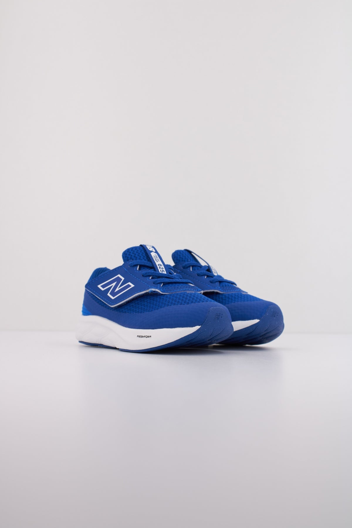 NEW BALANCE NW  en color AZUL  (2)