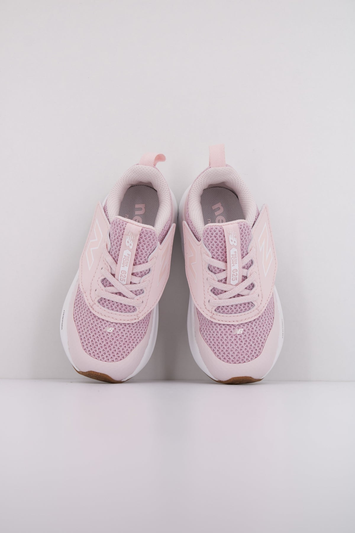 NEW BALANCE NW  en color ROSA  (3)