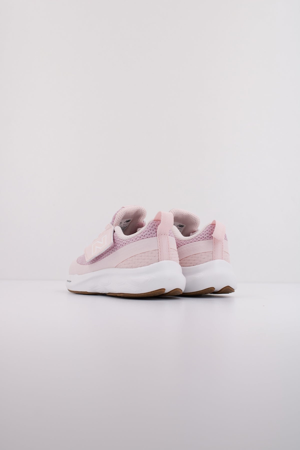 NEW BALANCE NW  en color ROSA  (4)