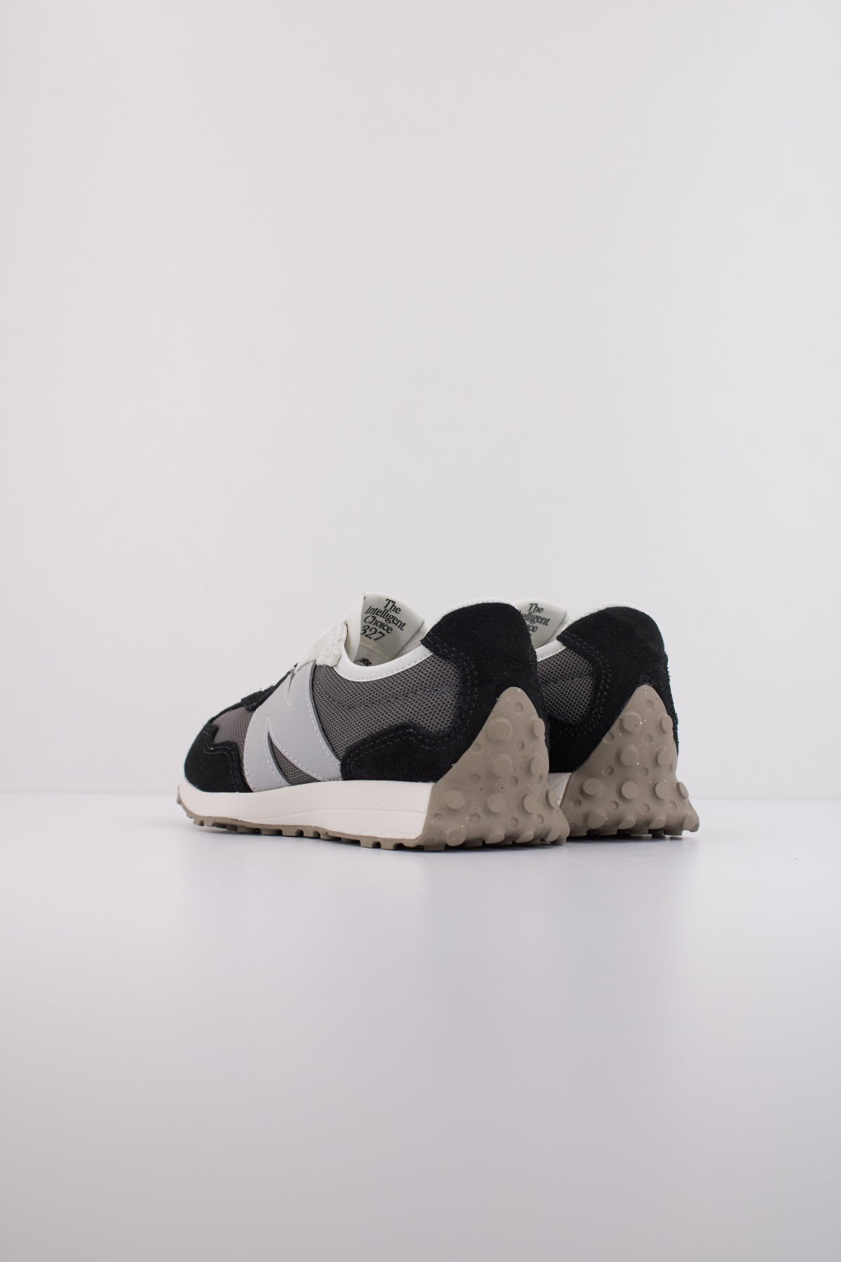 NEW BALANCE PH en color NEGRO  (4)