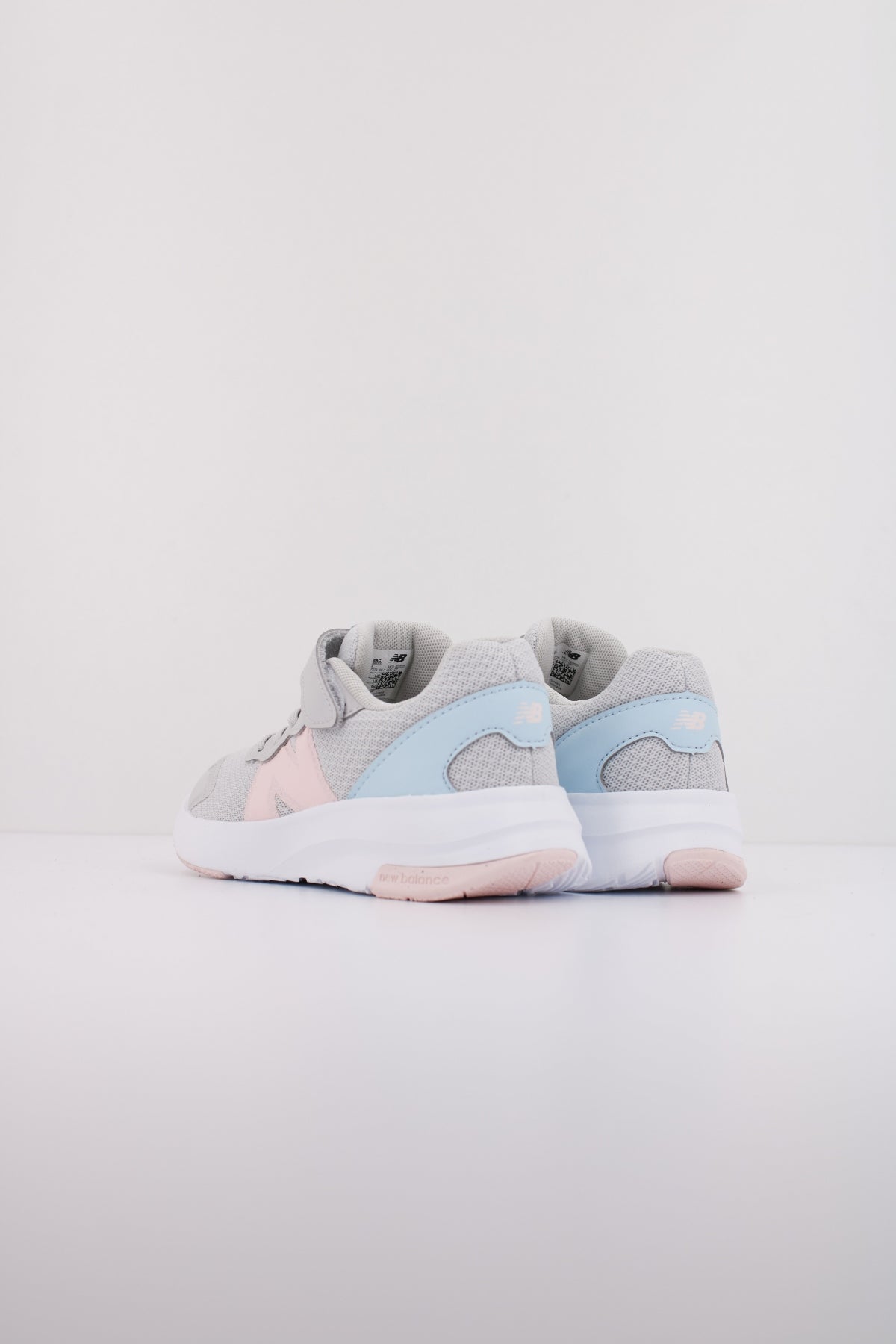 NEW BALANCE PT en color GRIS  (4)