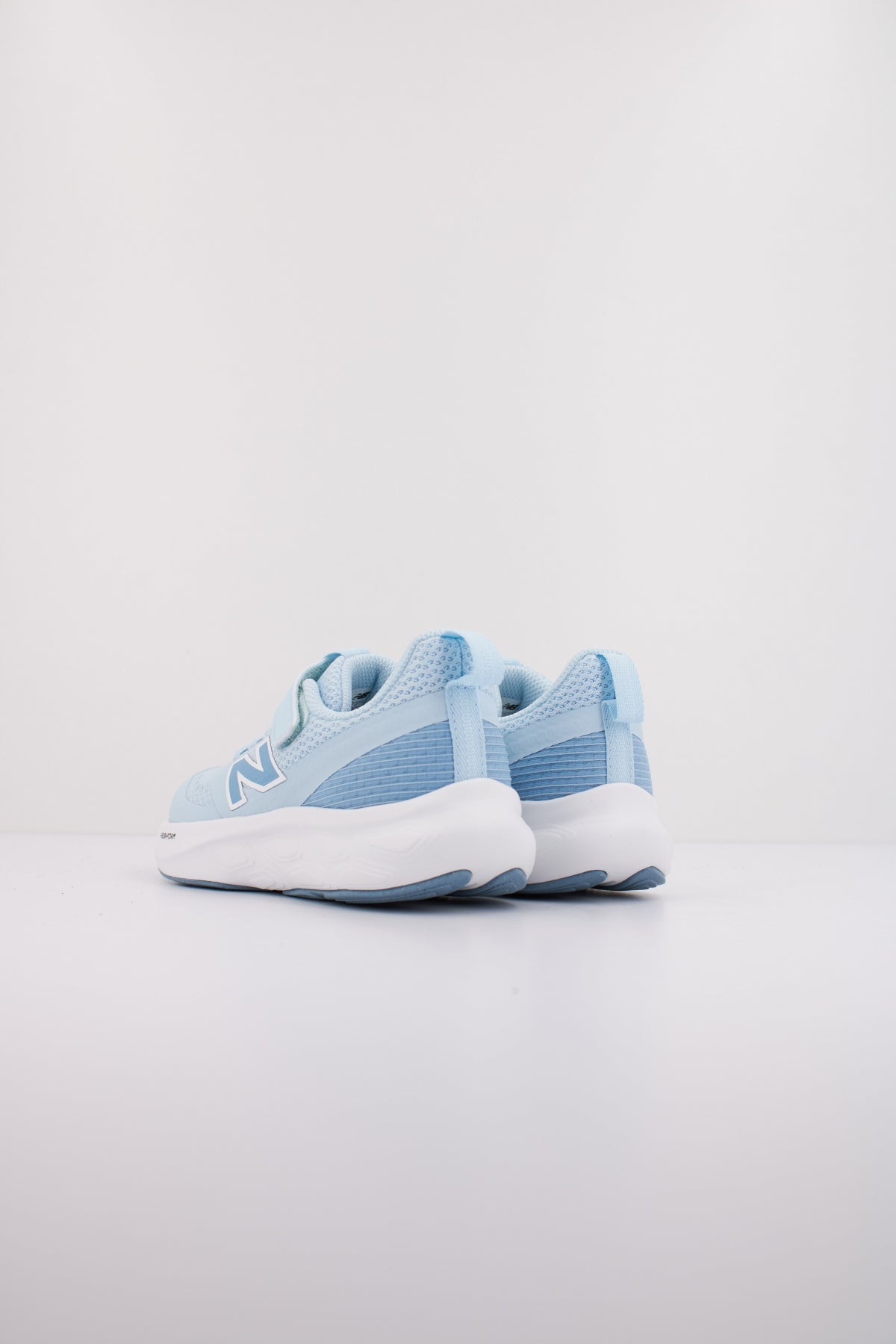 NEW BALANCE PT en color AZUL  (4)