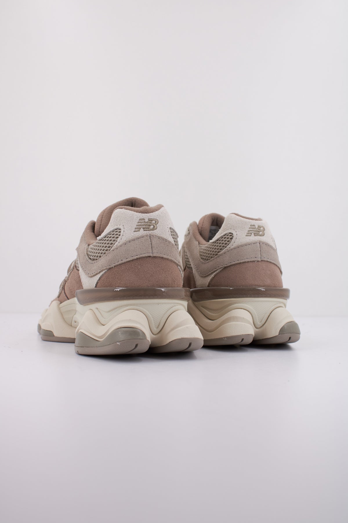 NEW BALANCE U ERC en color BEIS  (4)