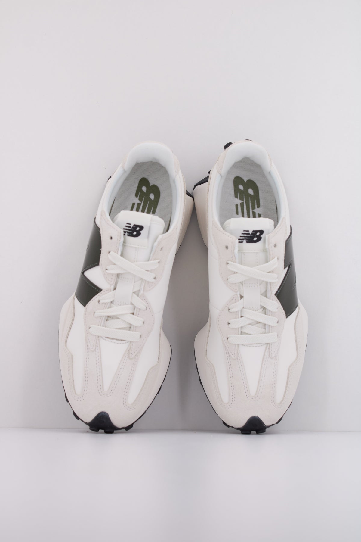 NEW BALANCE WS en color BLANCO  (3)