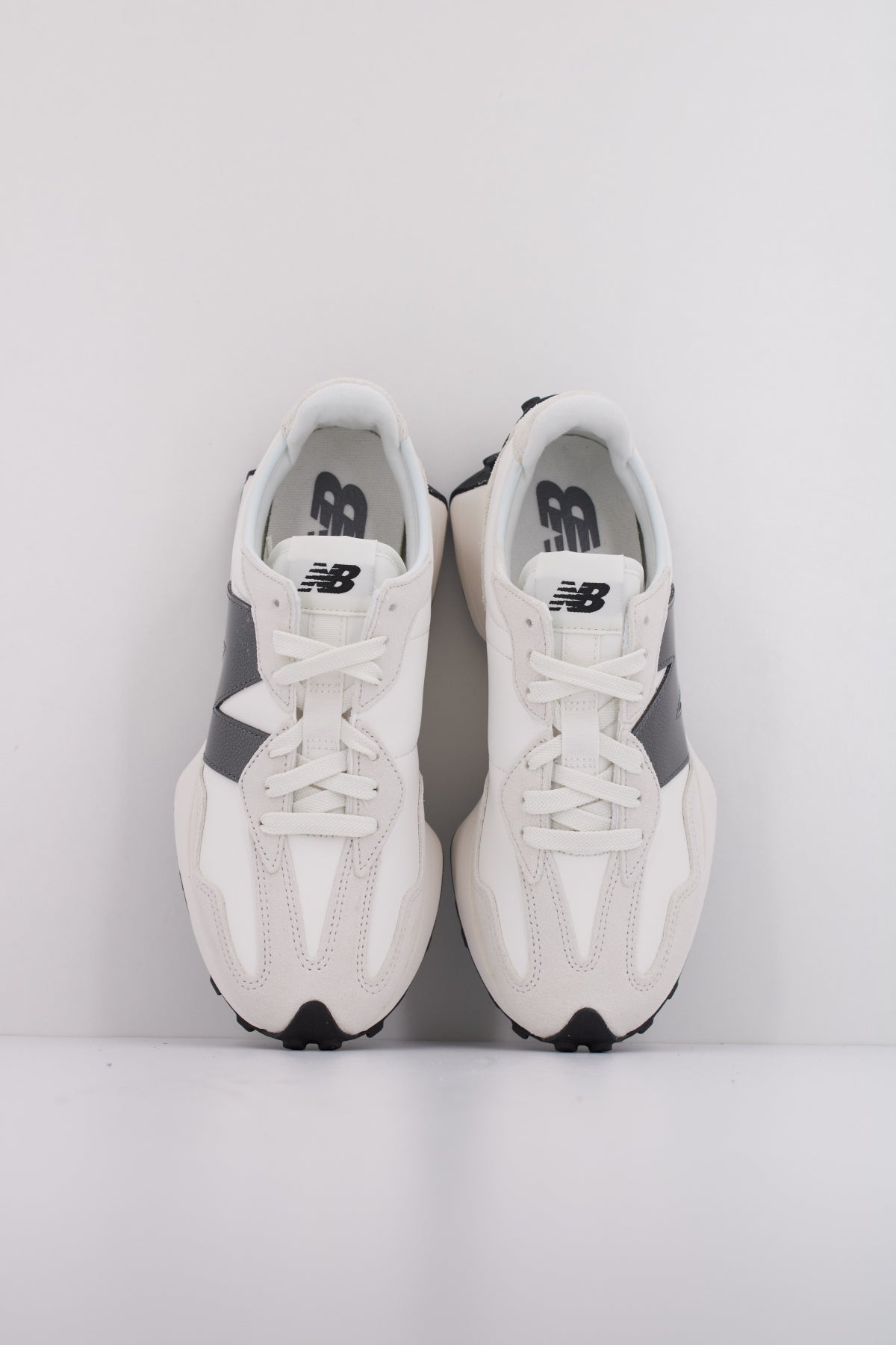 NEW BALANCE WS en color BLANCO  (3)