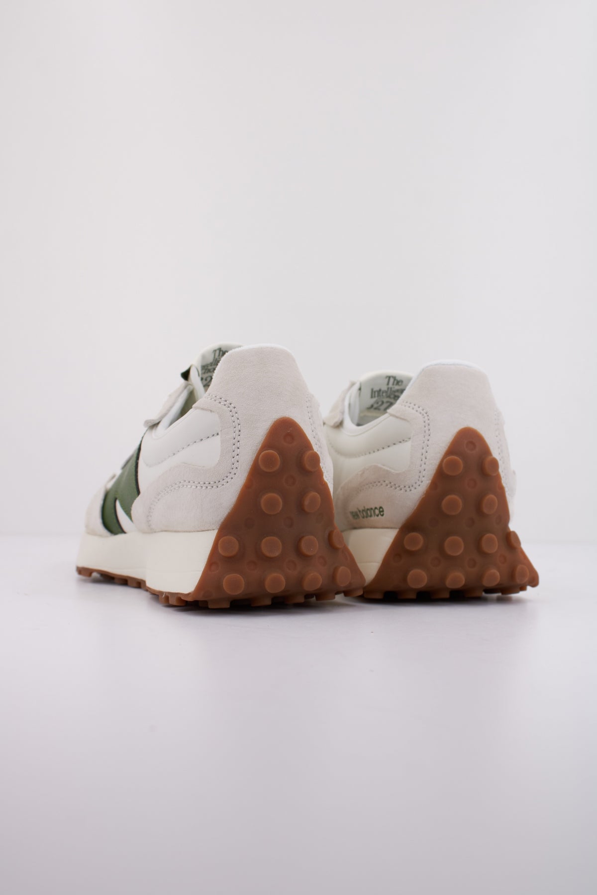 NEW BALANCE U WKN en color BLANCO  (4)
