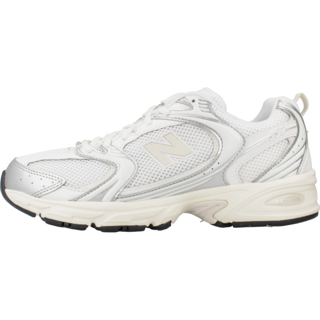 NEW BALANCE U SB en color BLANCO  (2)