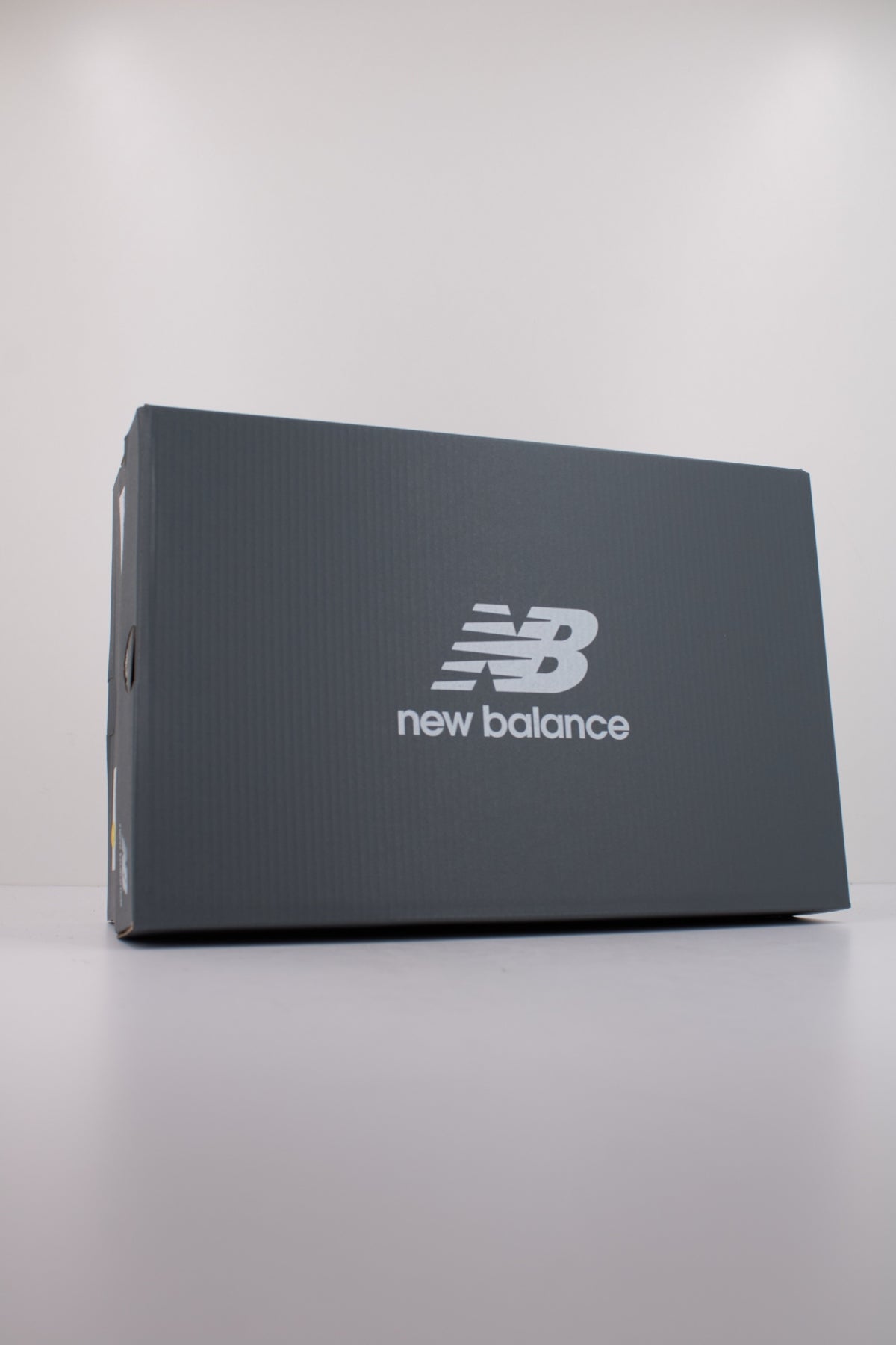 NEW BALANCE U en color GRIS  (6)