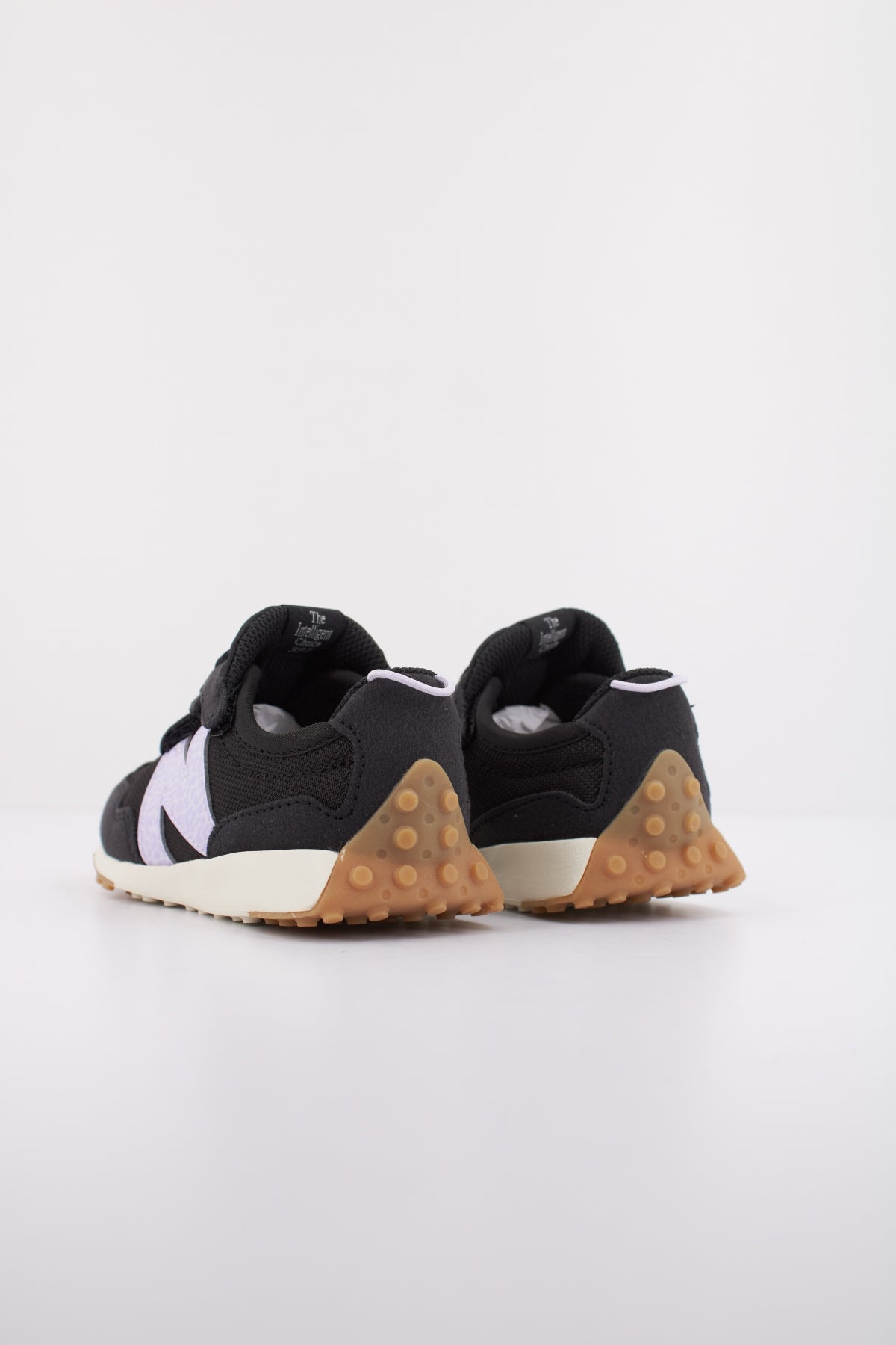 NEW BALANCE NW WG en color NEGRO  (4)