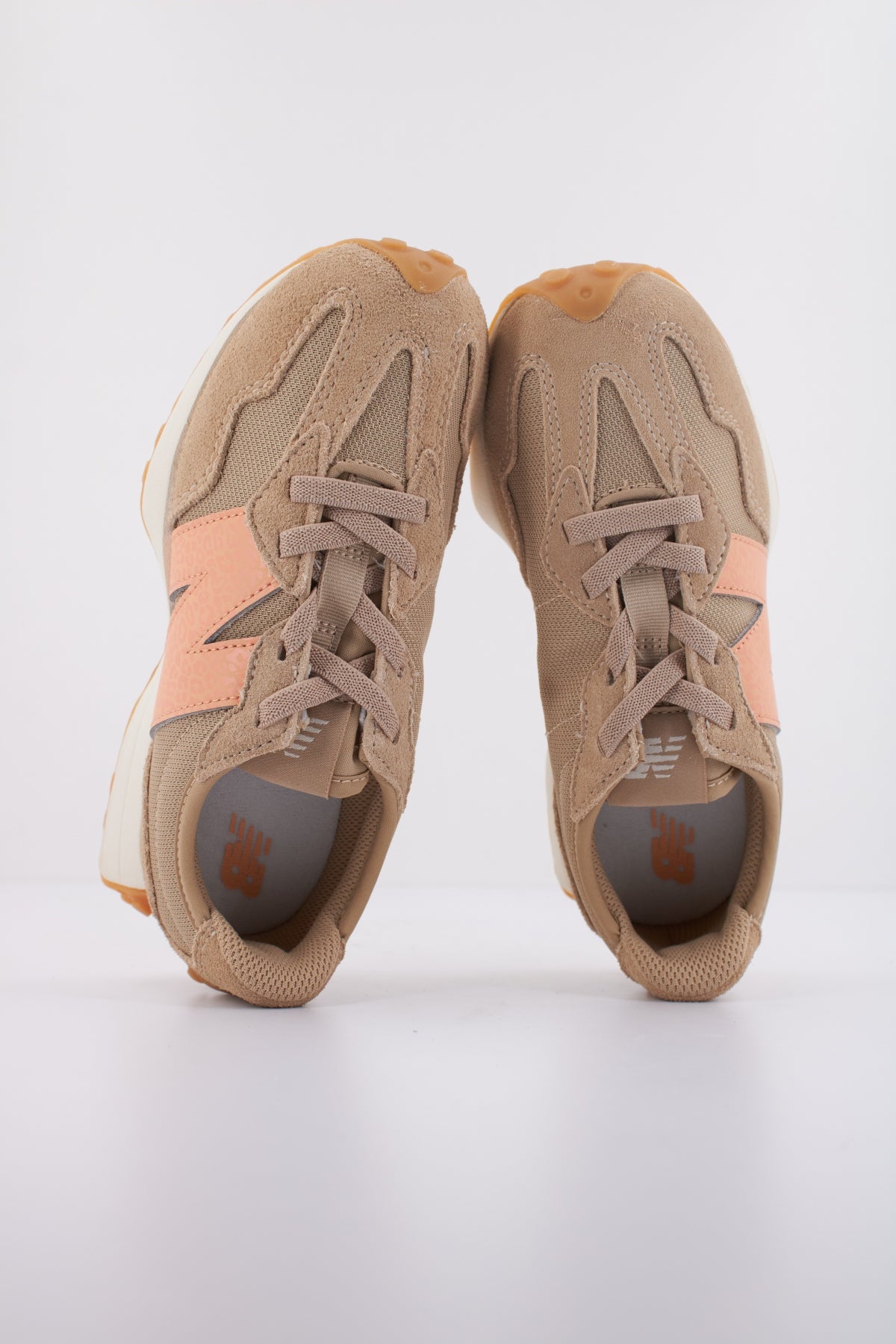 NEW BALANCE PH WO en color MARRON CLARO  (3)