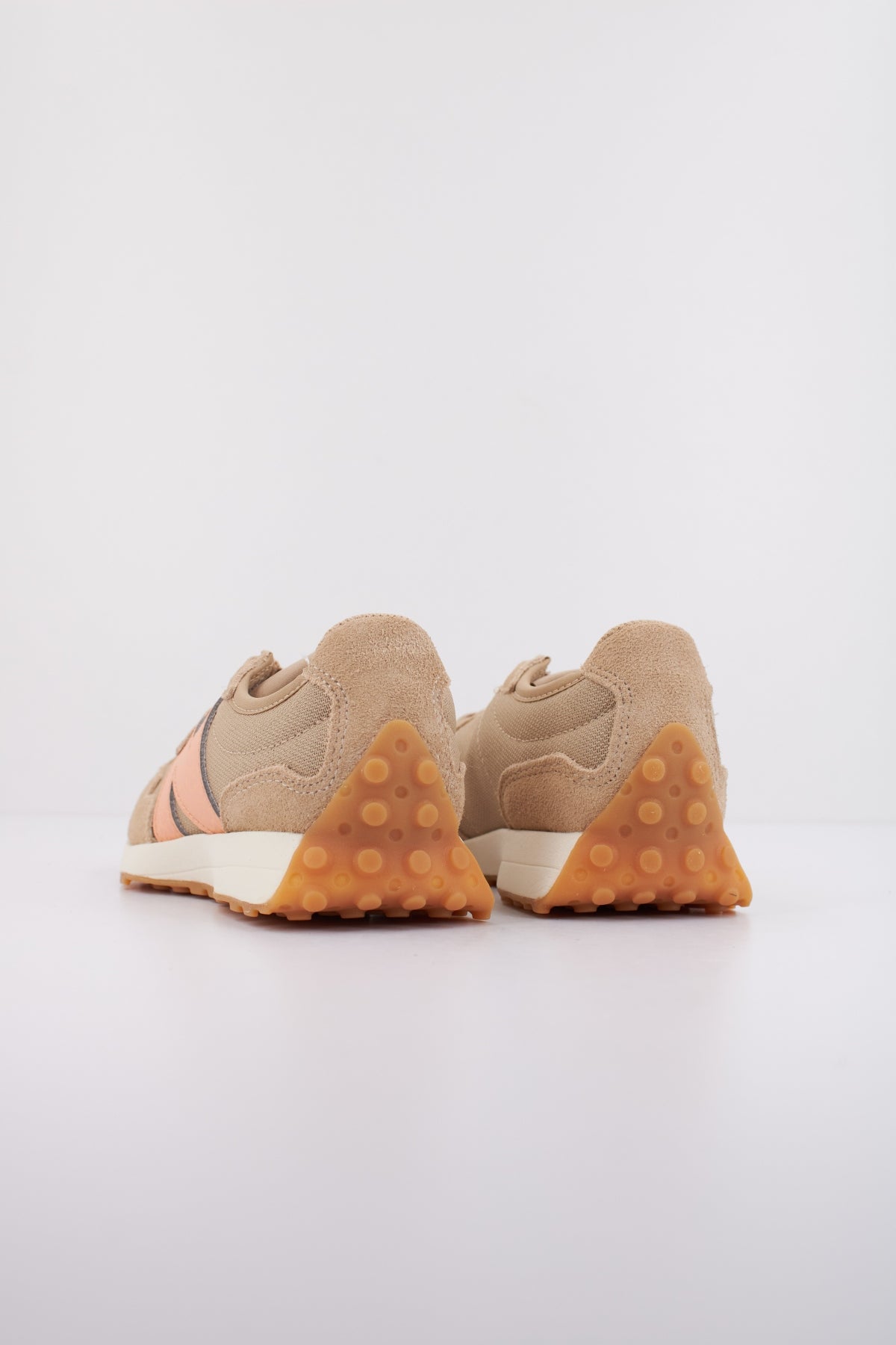 NEW BALANCE PH WO en color MARRON CLARO  (4)