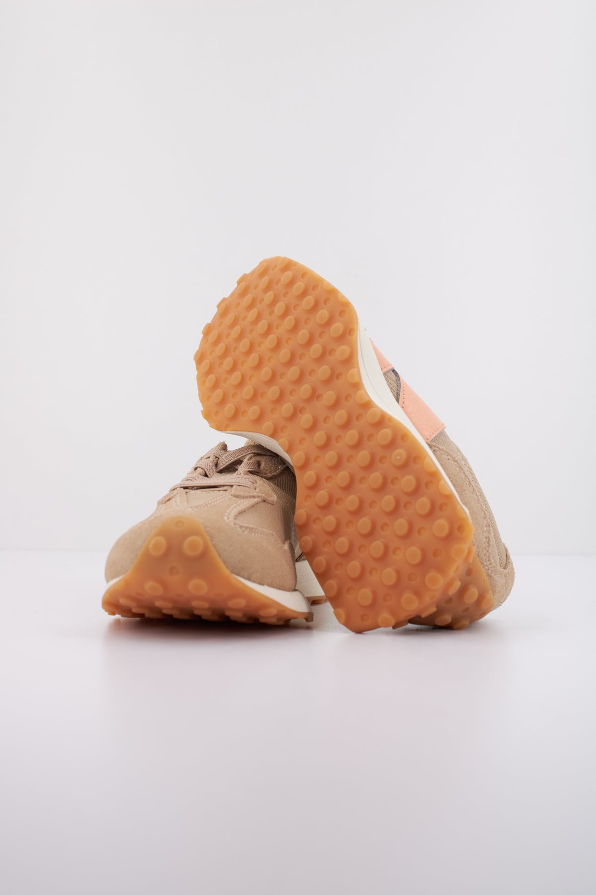 NEW BALANCE PH WO en color MARRON CLARO  (5)