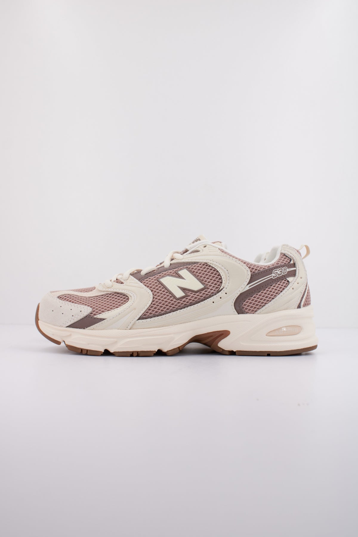 NEW BALANCE U en color MARRON  (1)