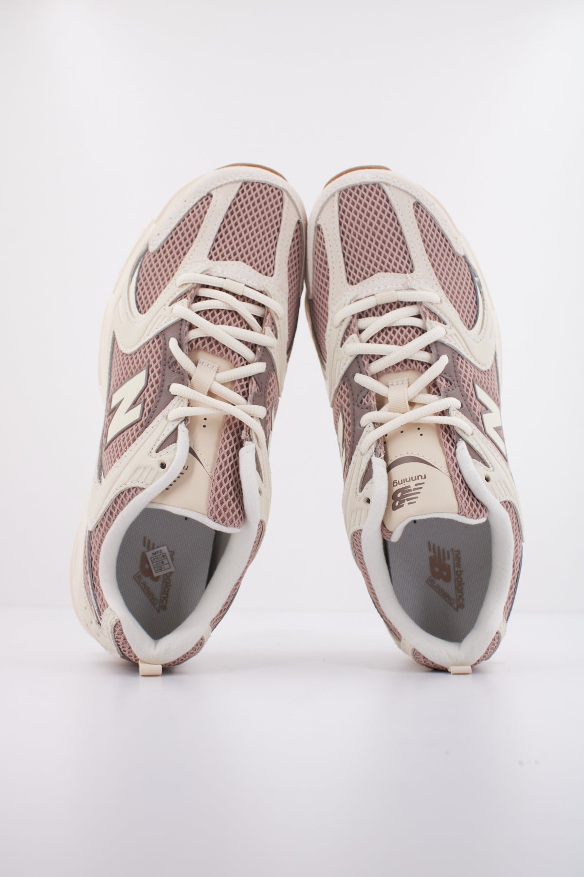 NEW BALANCE U en color MARRON  (3)