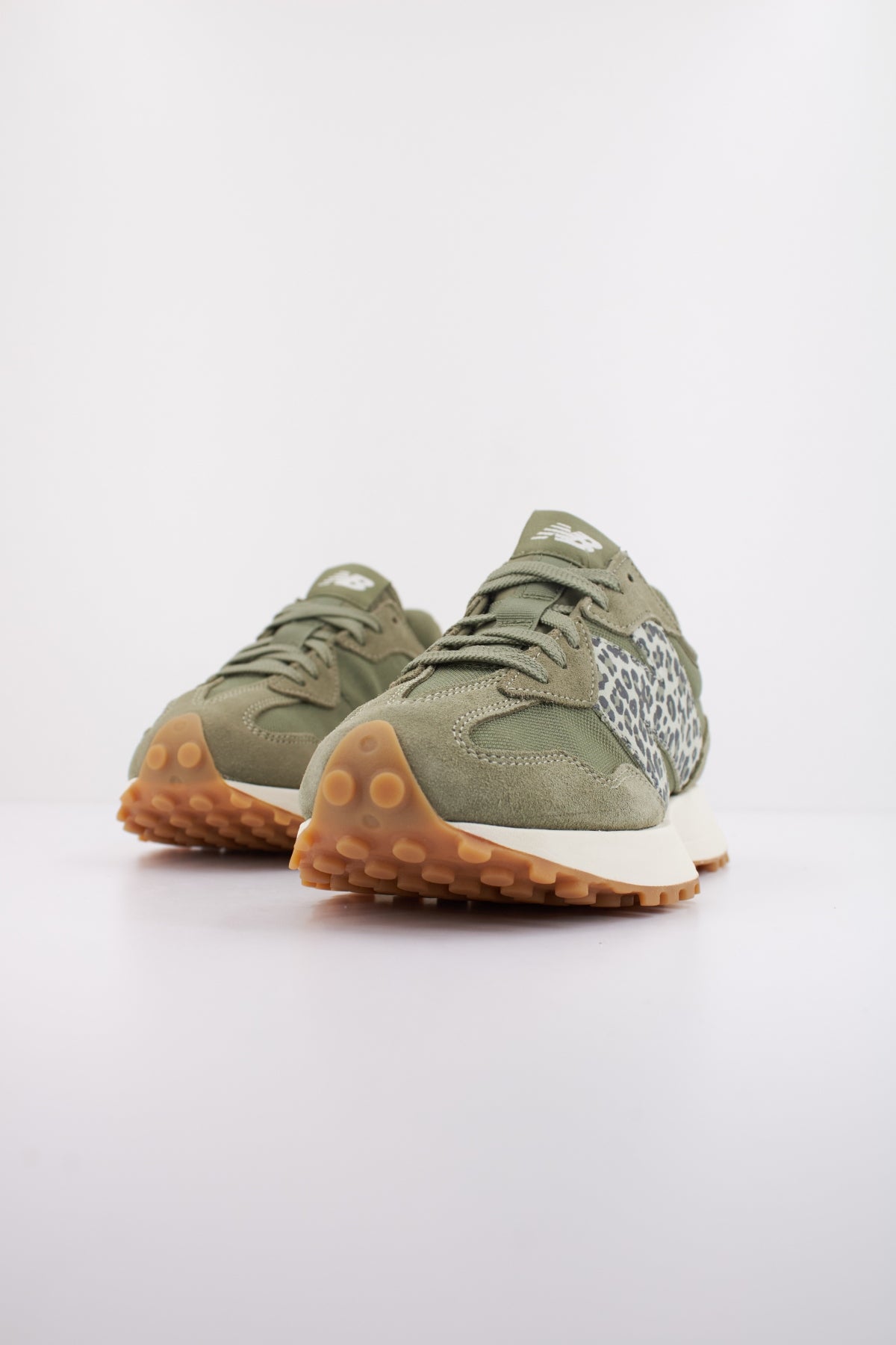 NEW BALANCE WS en color VERDE  (2)